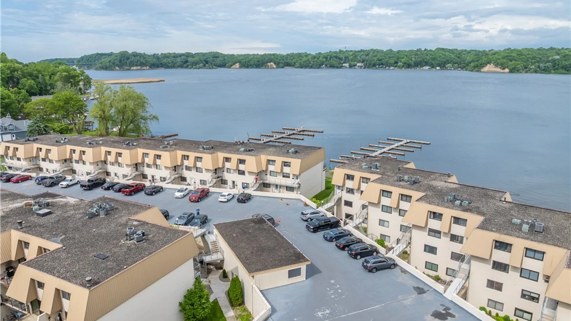 Property at 206 Bay Village Drive, Irondequoit, NY 14609 24