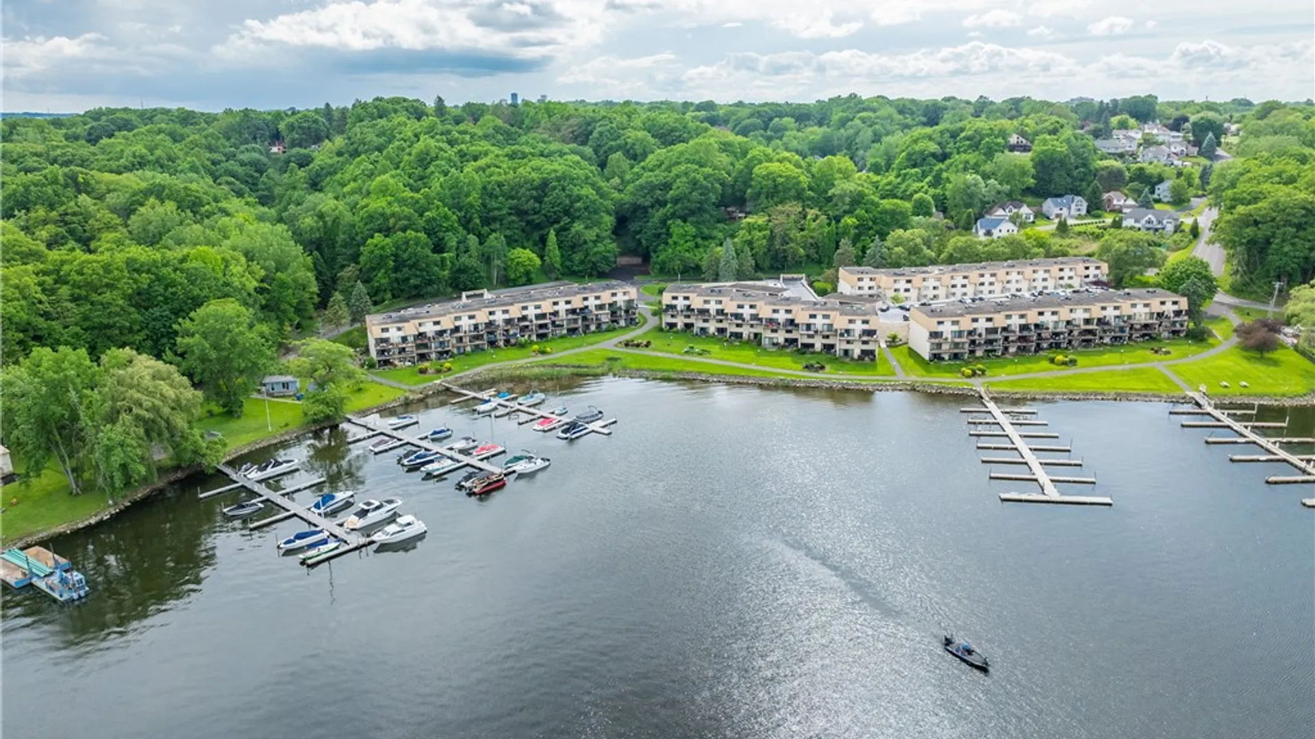 Property at 206 Bay Village Drive, Irondequoit, NY 14609 25