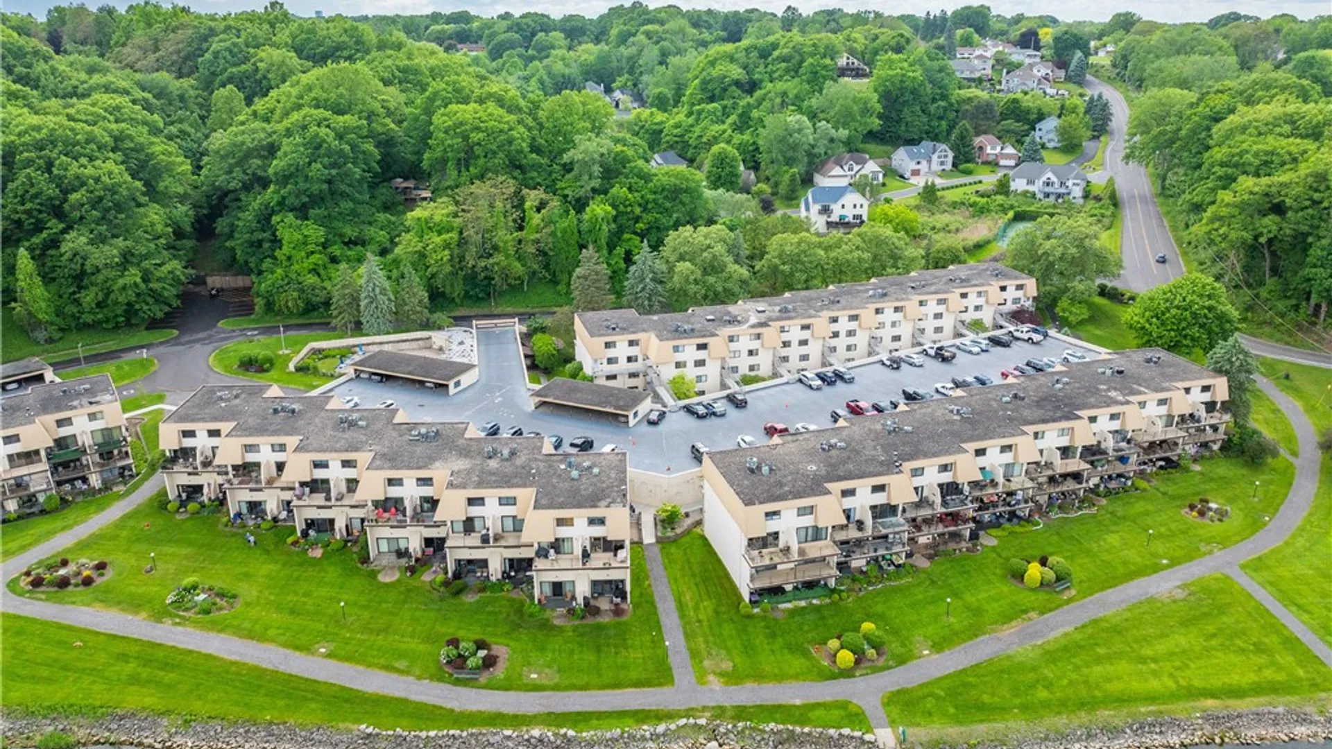 Property at 206 Bay Village Drive, Irondequoit, NY 14609 26