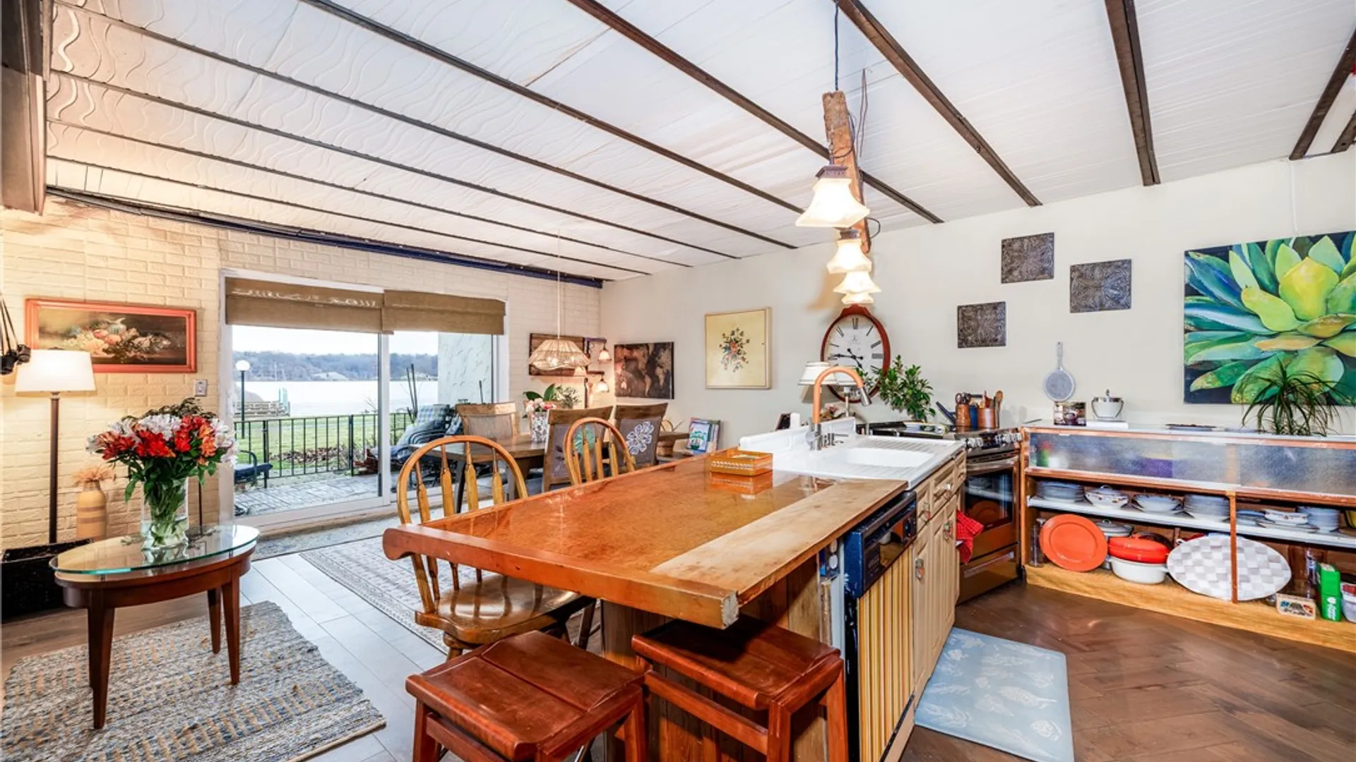 Property at 206 Bay Village Drive, Irondequoit, NY 14609 7