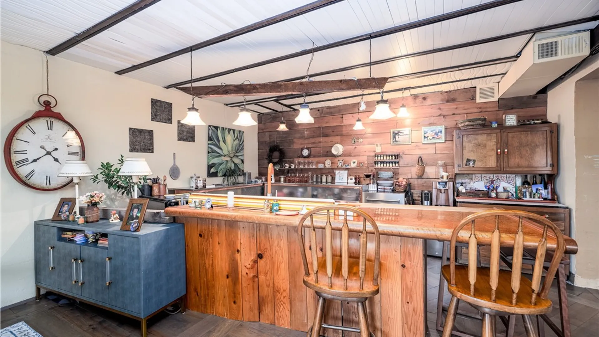 Property at 206 Bay Village Drive, Irondequoit, NY 14609 9