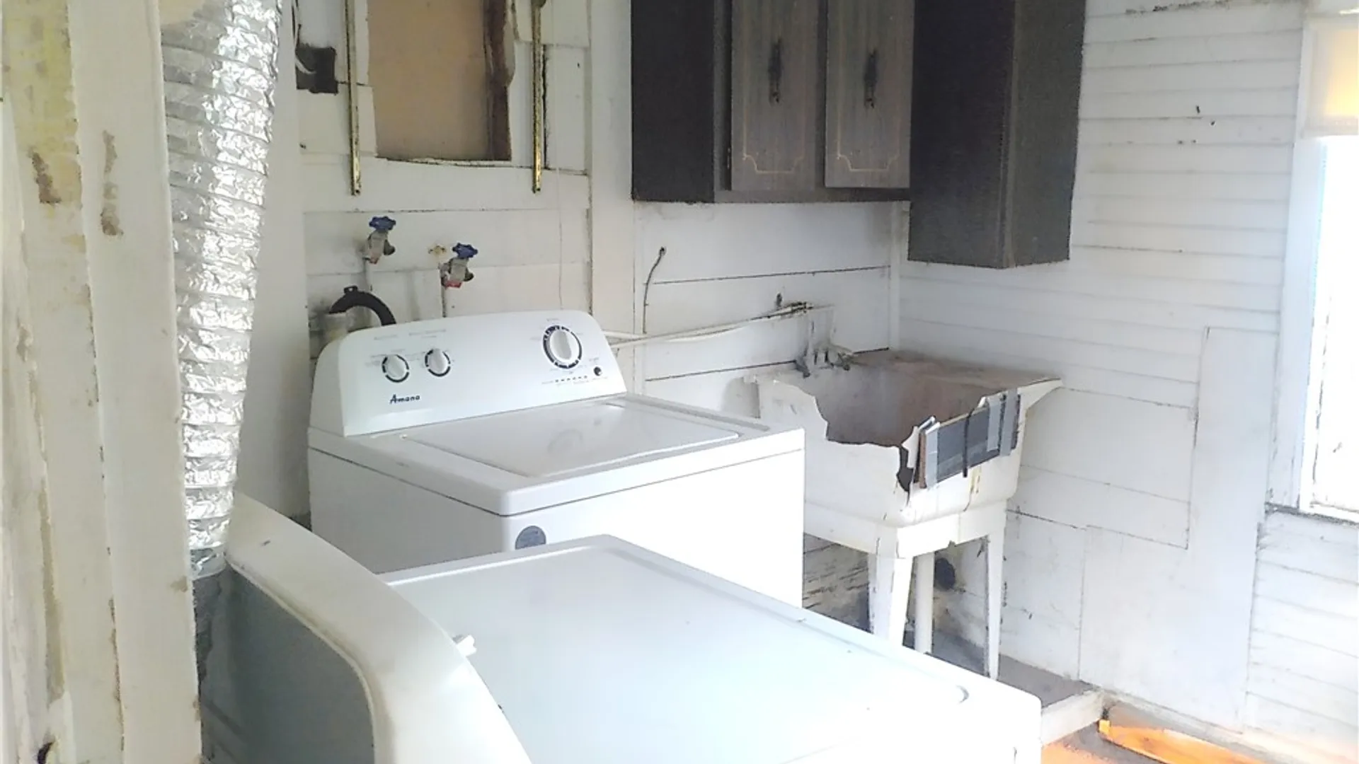 Property at 101 Academy Street, Albion, NY 14411 14