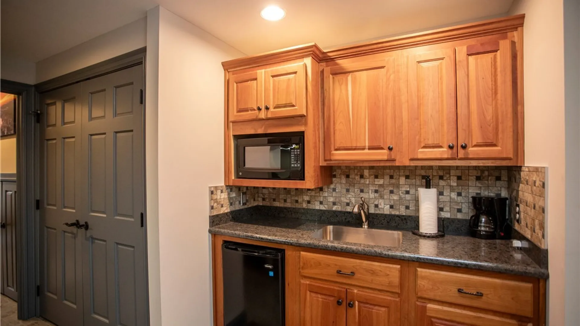 Property at 25 Ellicottvillas, Ellicottville, NY 14731 34