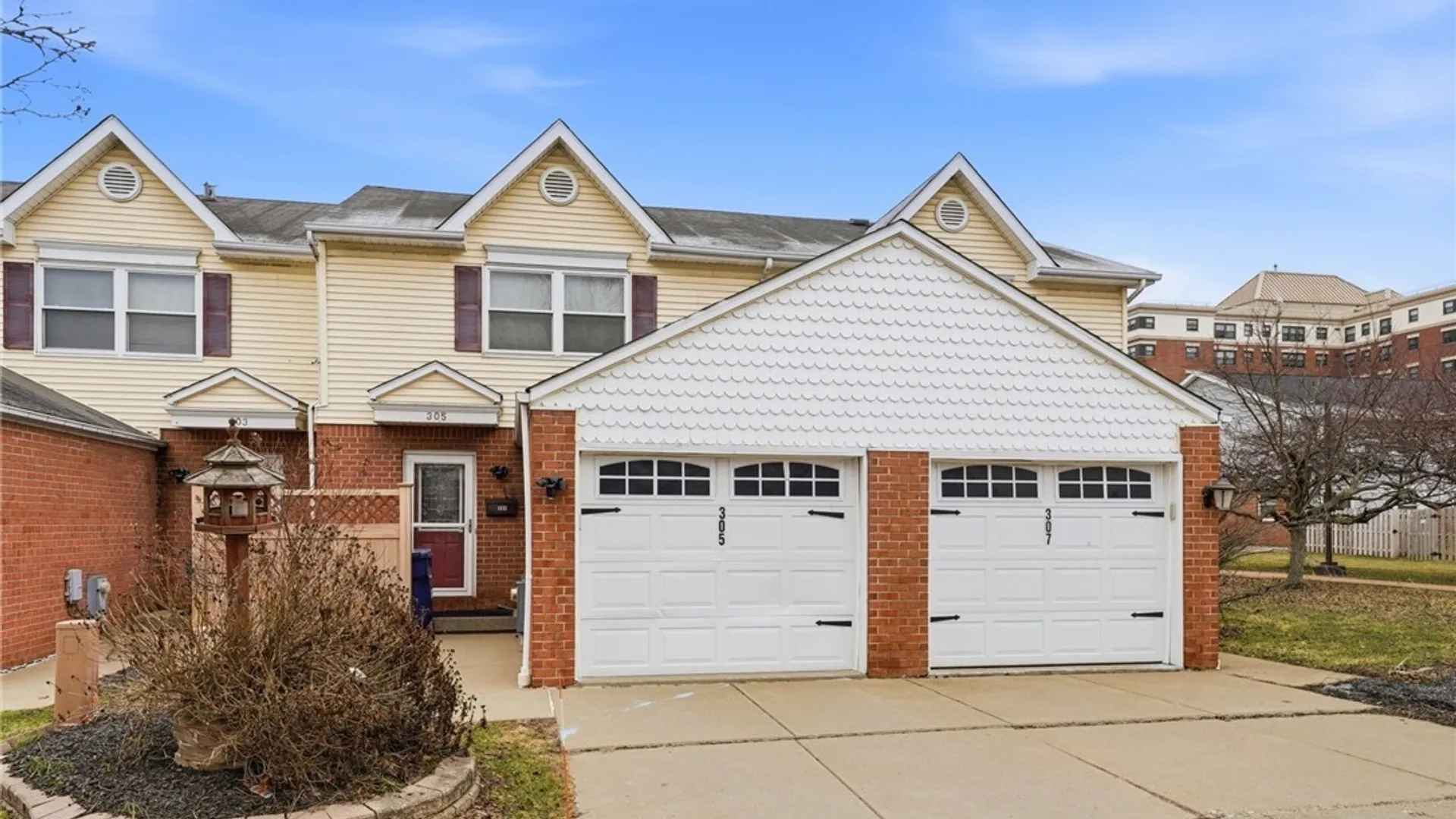 Property at 307 King Peterson Road, Buffalo, NY 14204 4
