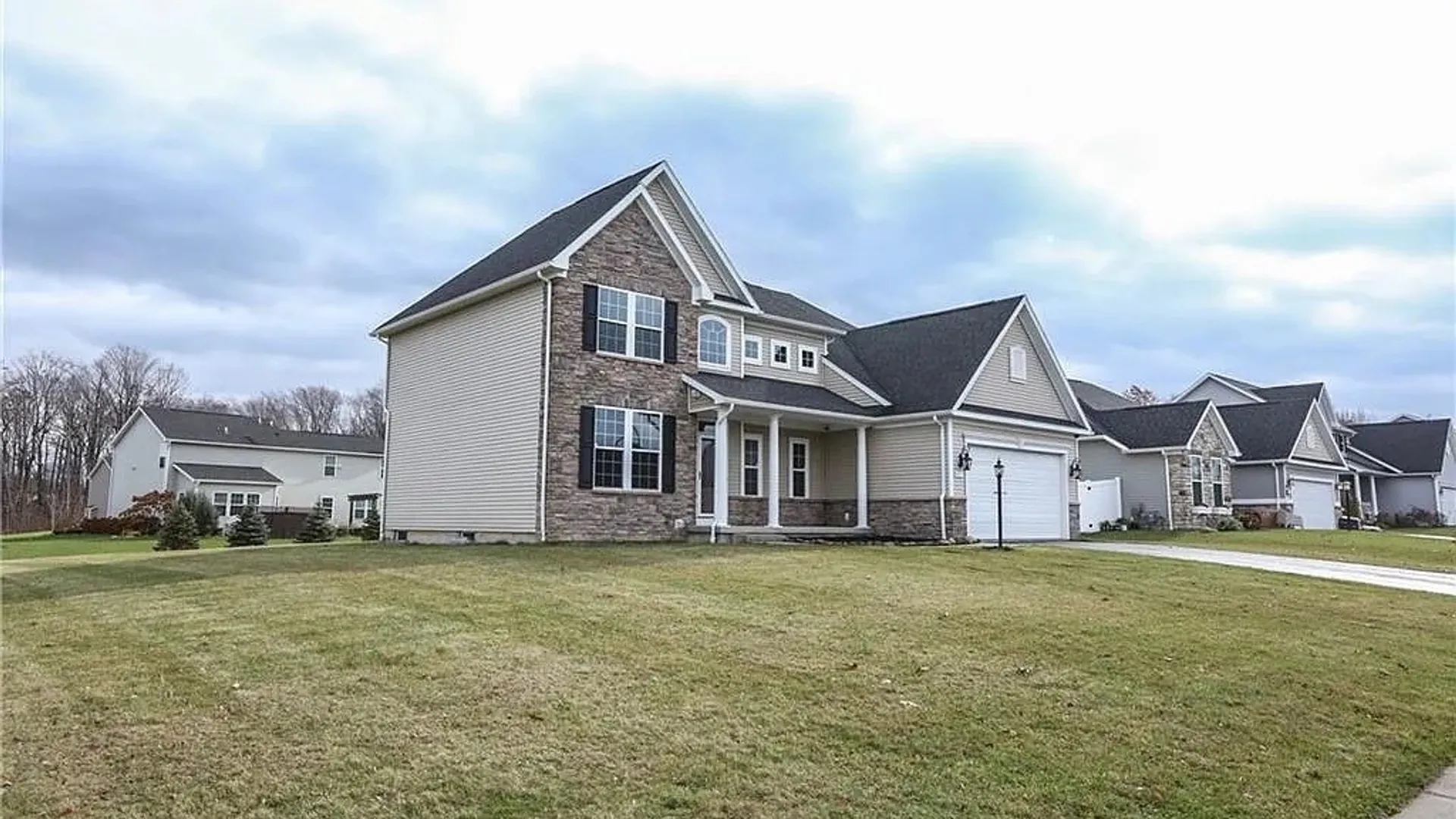 Property at 3 Willow Bridge Trail, Penfield, NY 14526 3