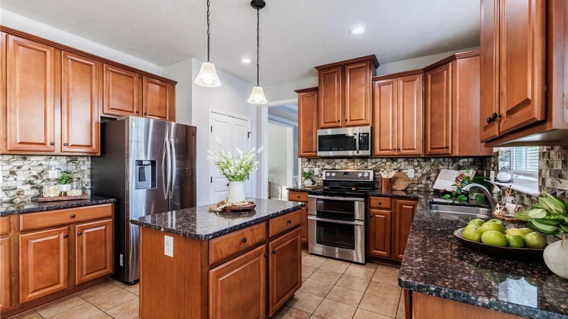 Property at 3 Willow Bridge Trail, Penfield, NY 14526 37