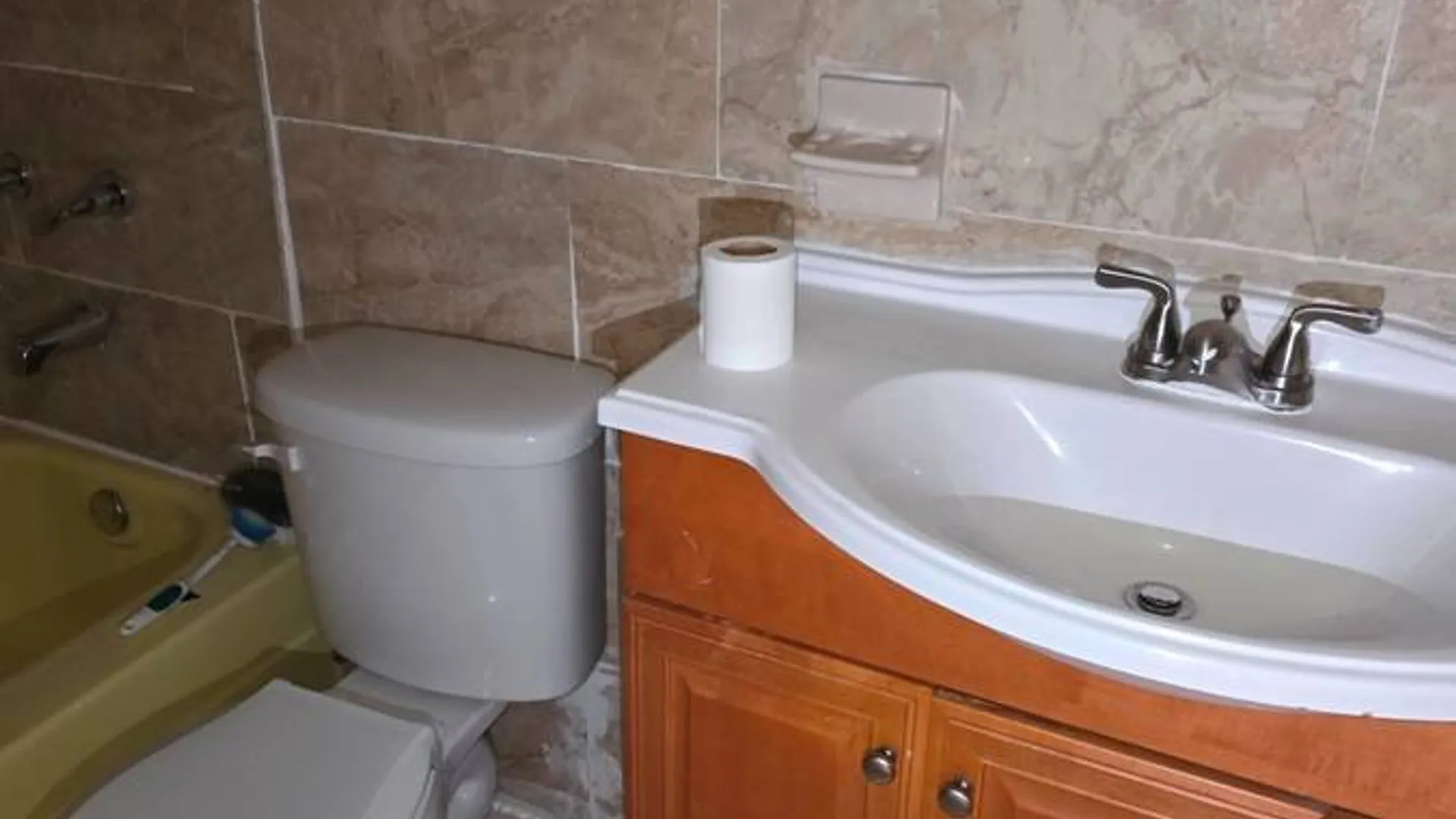 Property at 9505 Schenck St, Brooklyn, NY 11236 14