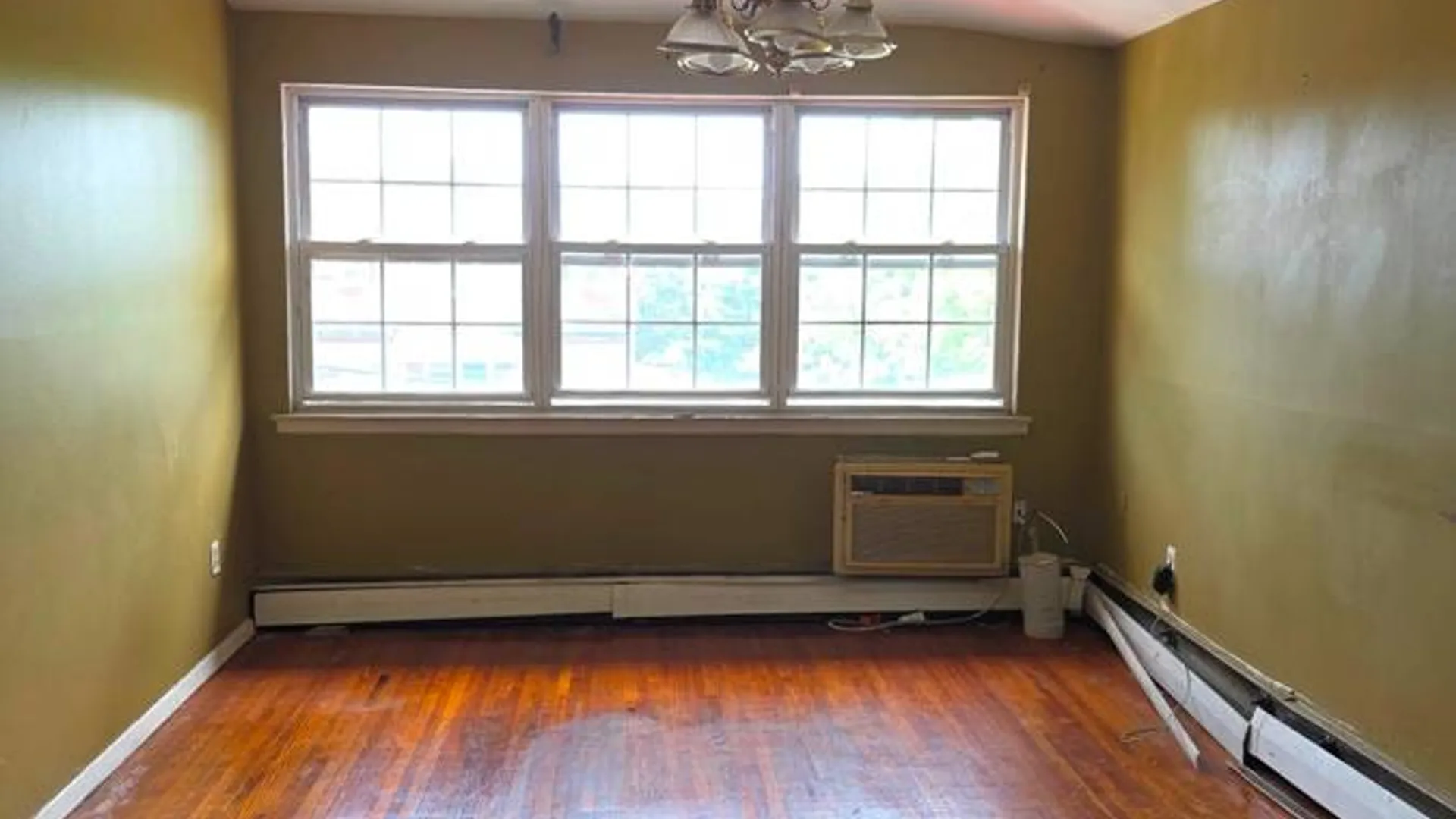Property at 9505 Schenck St, Brooklyn, NY 11236 20