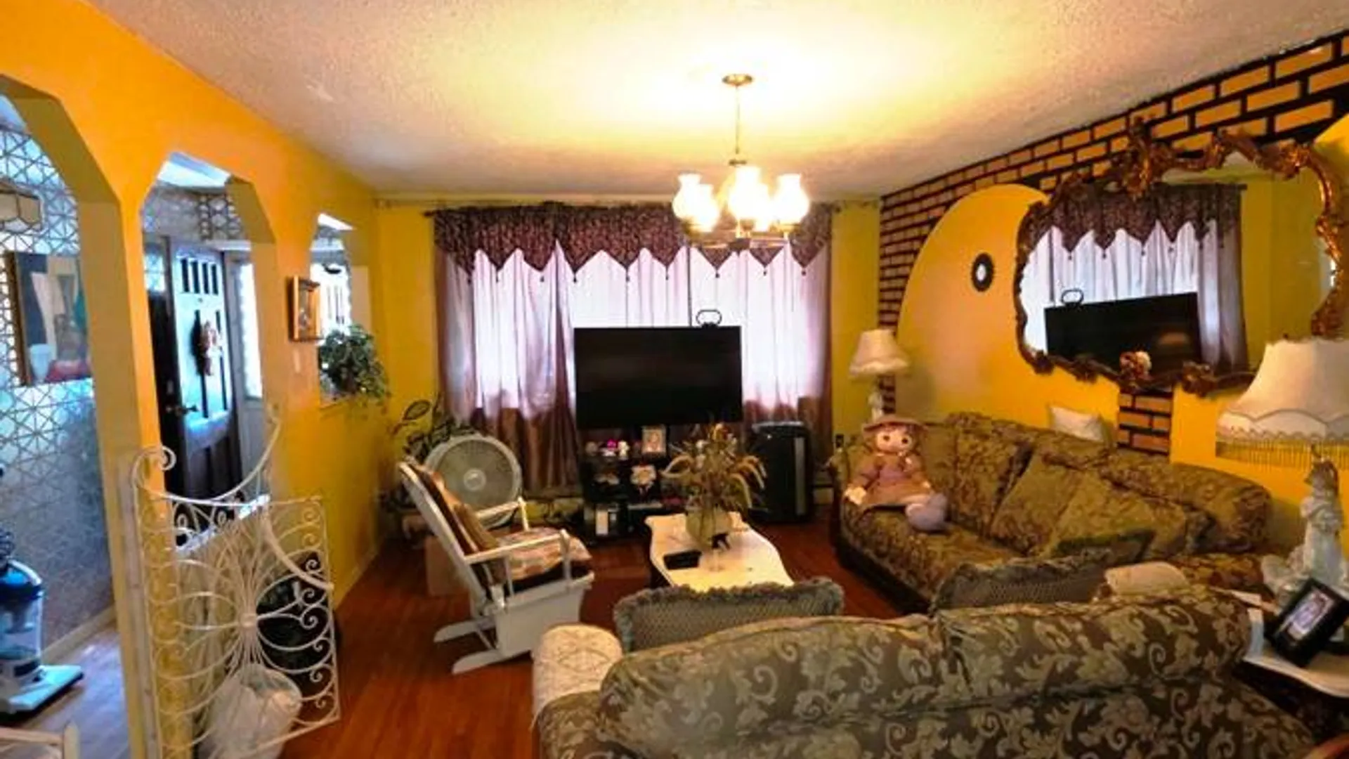 Property at 9505 Schenck St, Brooklyn, NY 11236 7