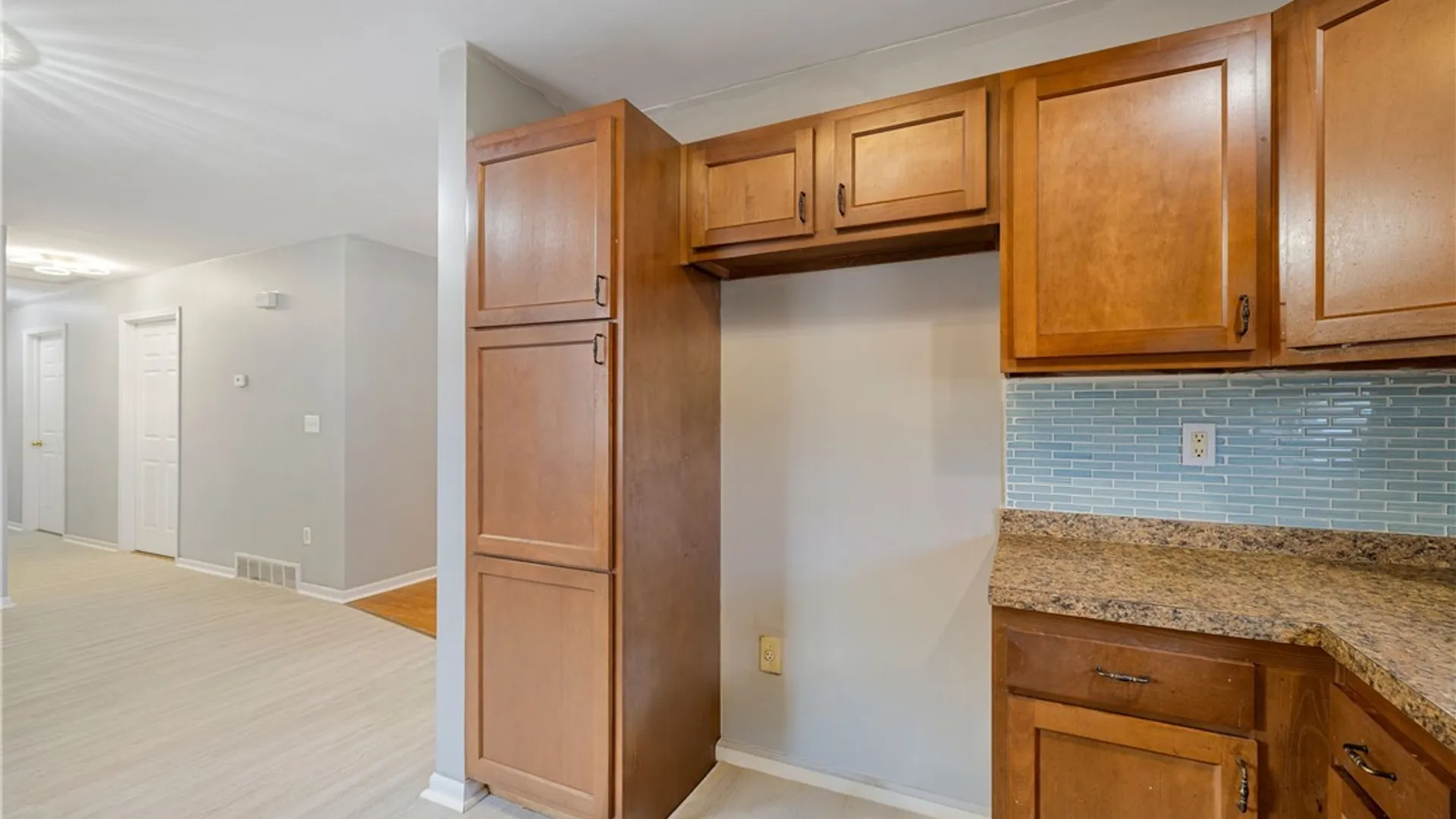 Property at 98 Fox Street, Buffalo, NY 14212 15