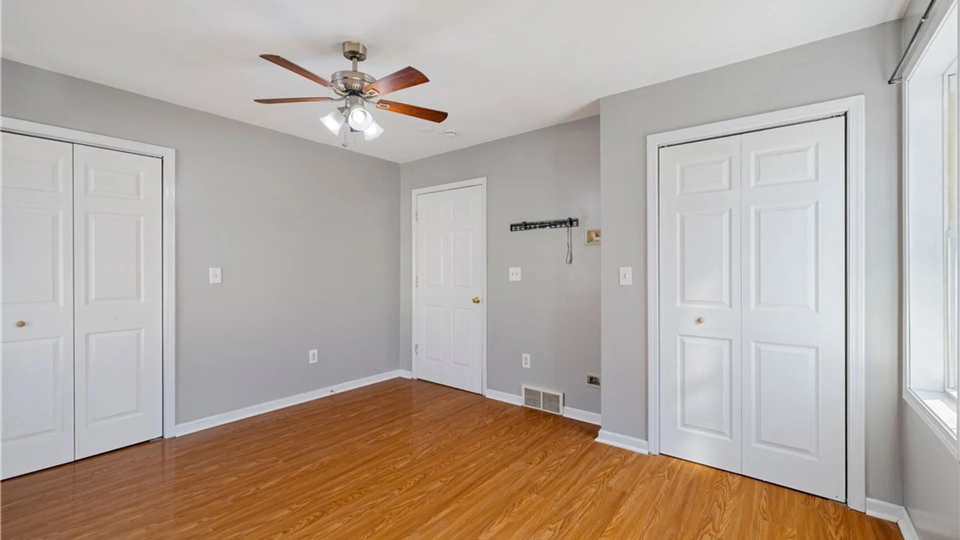 Property at 98 Fox Street, Buffalo, NY 14212 20