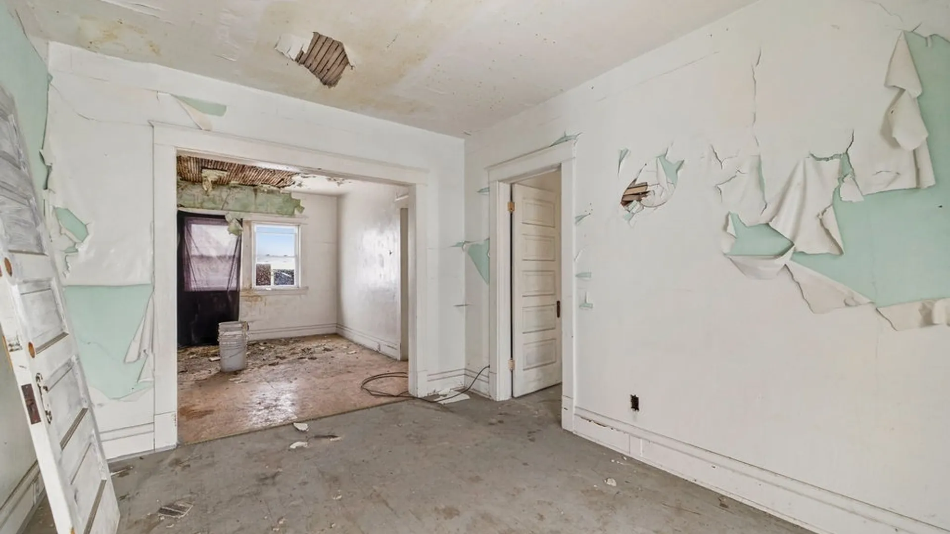 Property at 352 9th Street, Niagara Falls, NY 14303 18