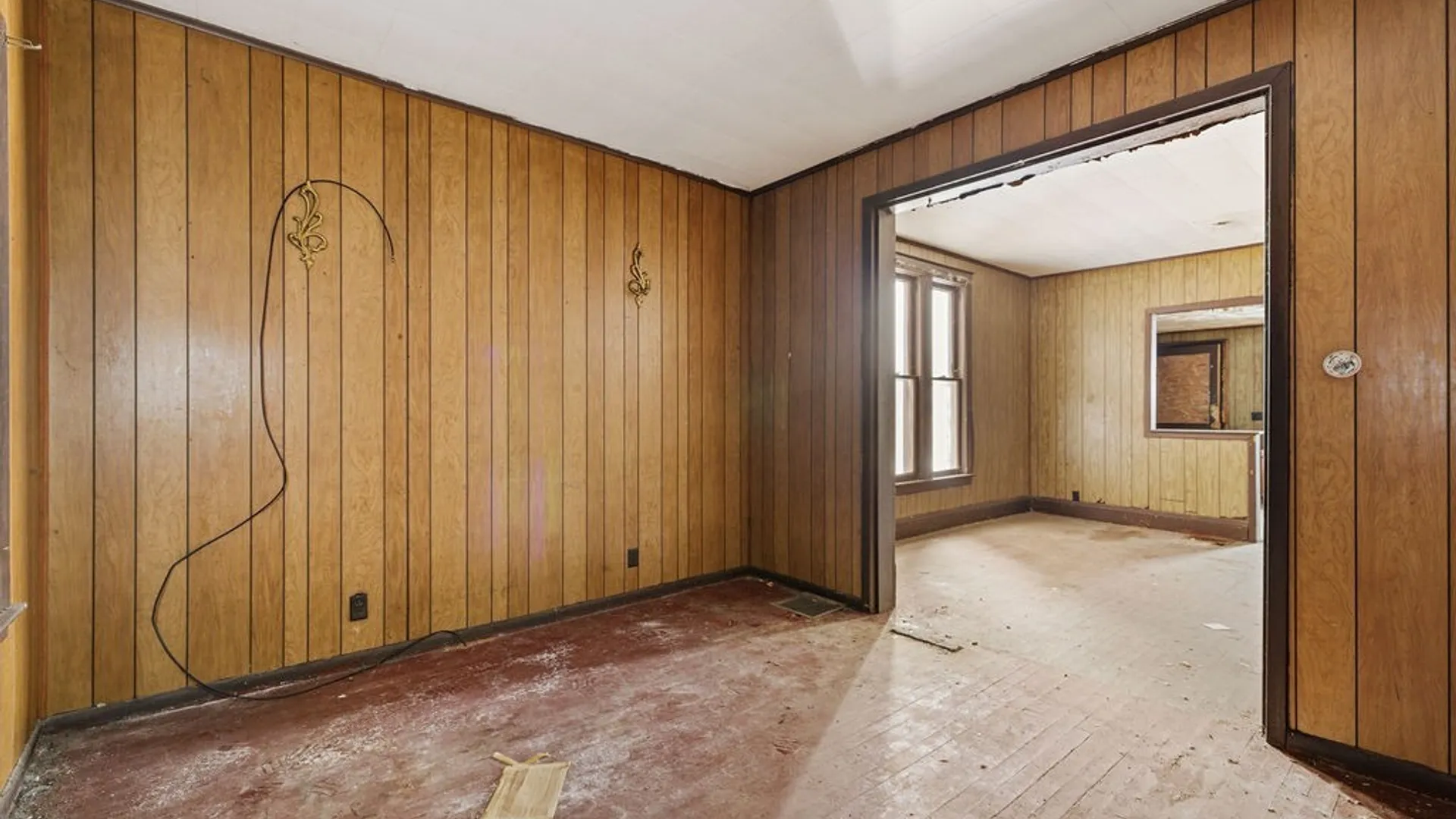 Property at 352 9th Street, Niagara Falls, NY 14303 4