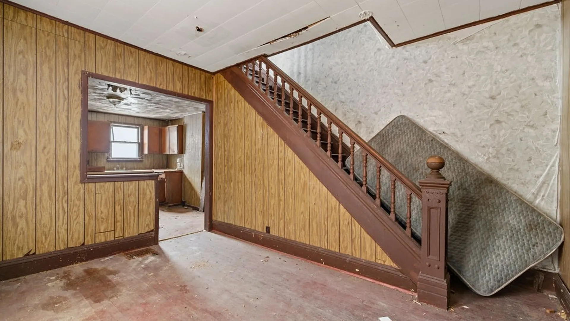 Property at 352 9th Street, Niagara Falls, NY 14303 5