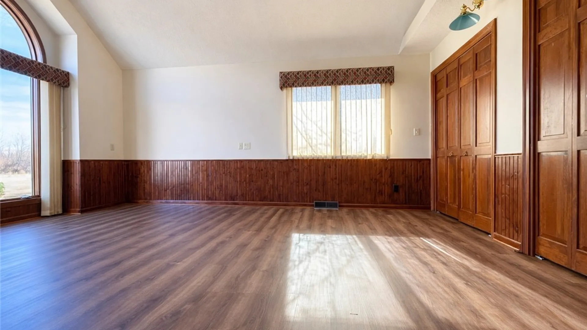 Property at 3226 River Road, Grand Island, NY 14072 12