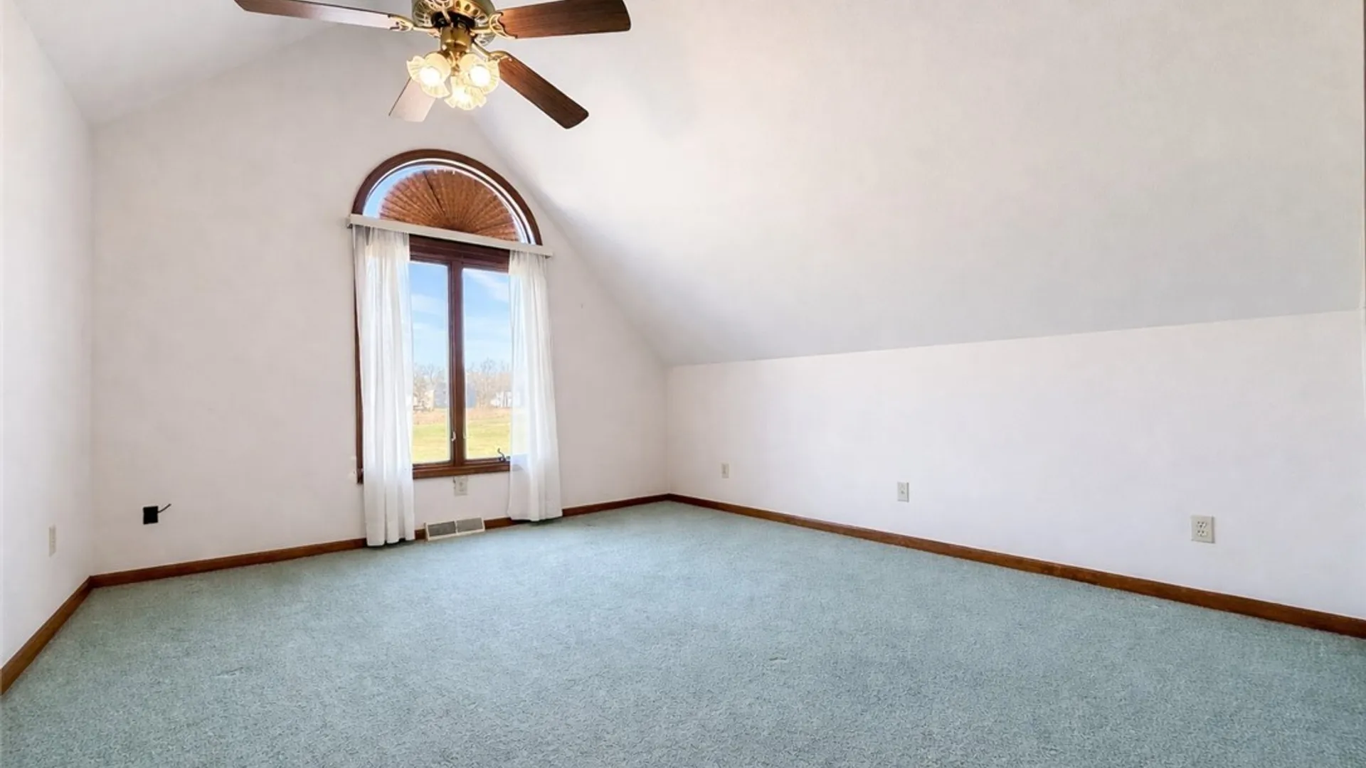 Property at 3226 River Road, Grand Island, NY 14072 17