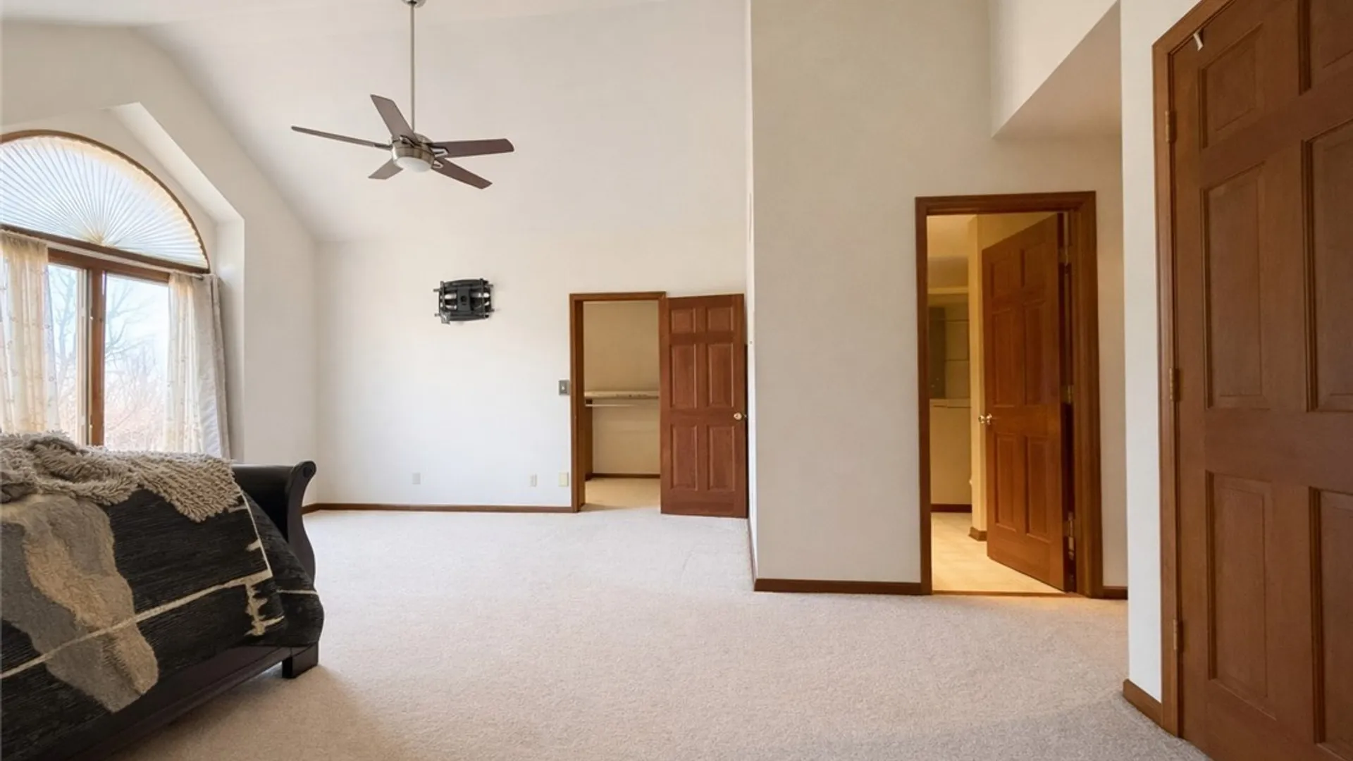 Property at 3226 River Road, Grand Island, NY 14072 25