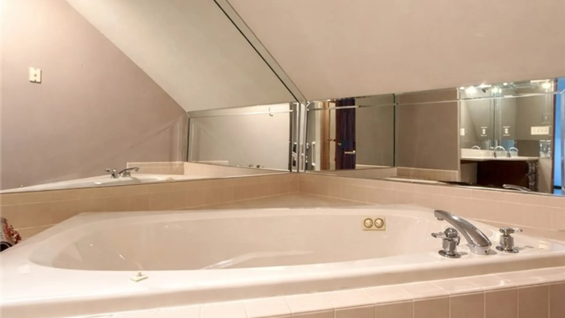 Property at 3226 River Road, Grand Island, NY 14072 28