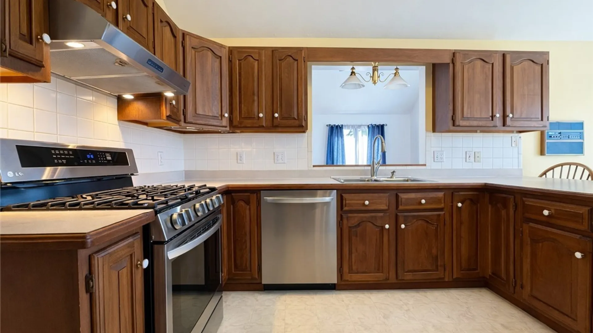 Property at 3226 River Road, Grand Island, NY 14072 6