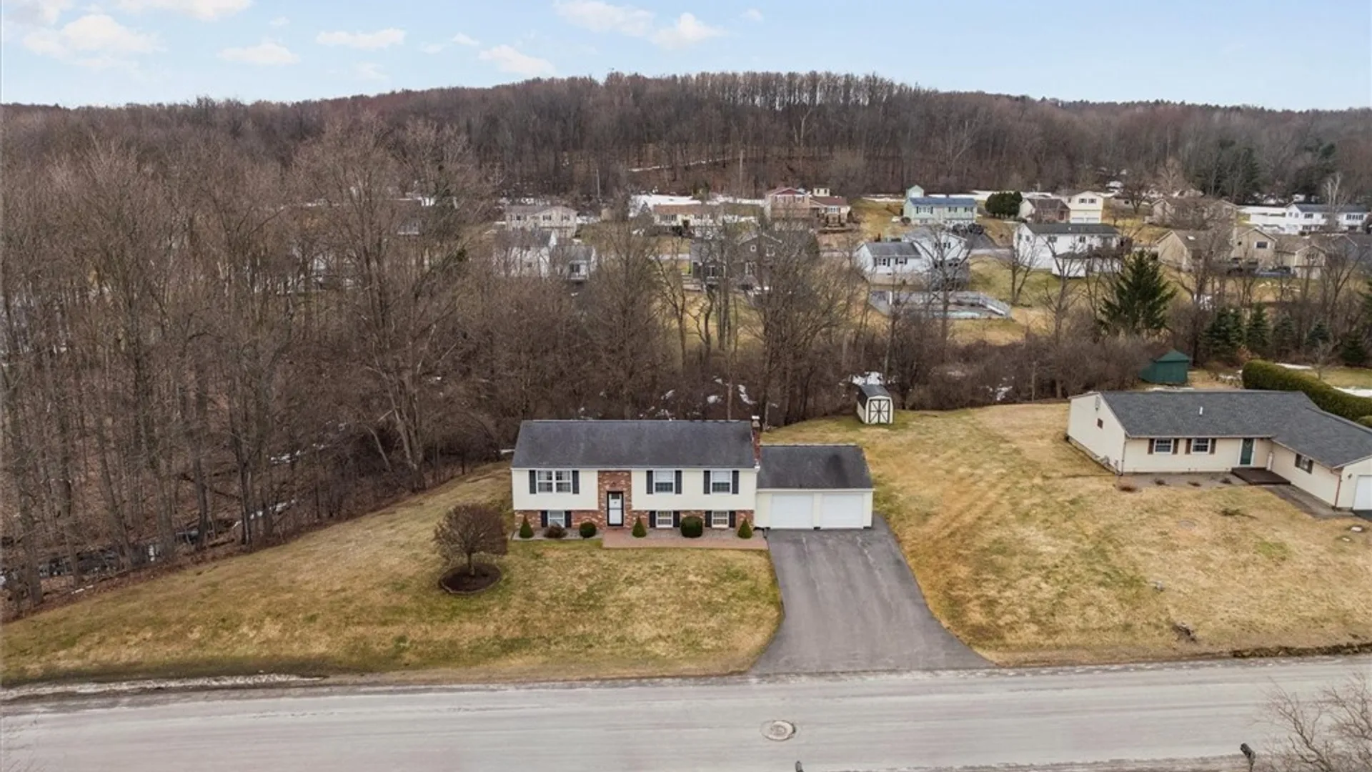 Property at 2 Clintonview Road, New Hartford, NY 13413 3