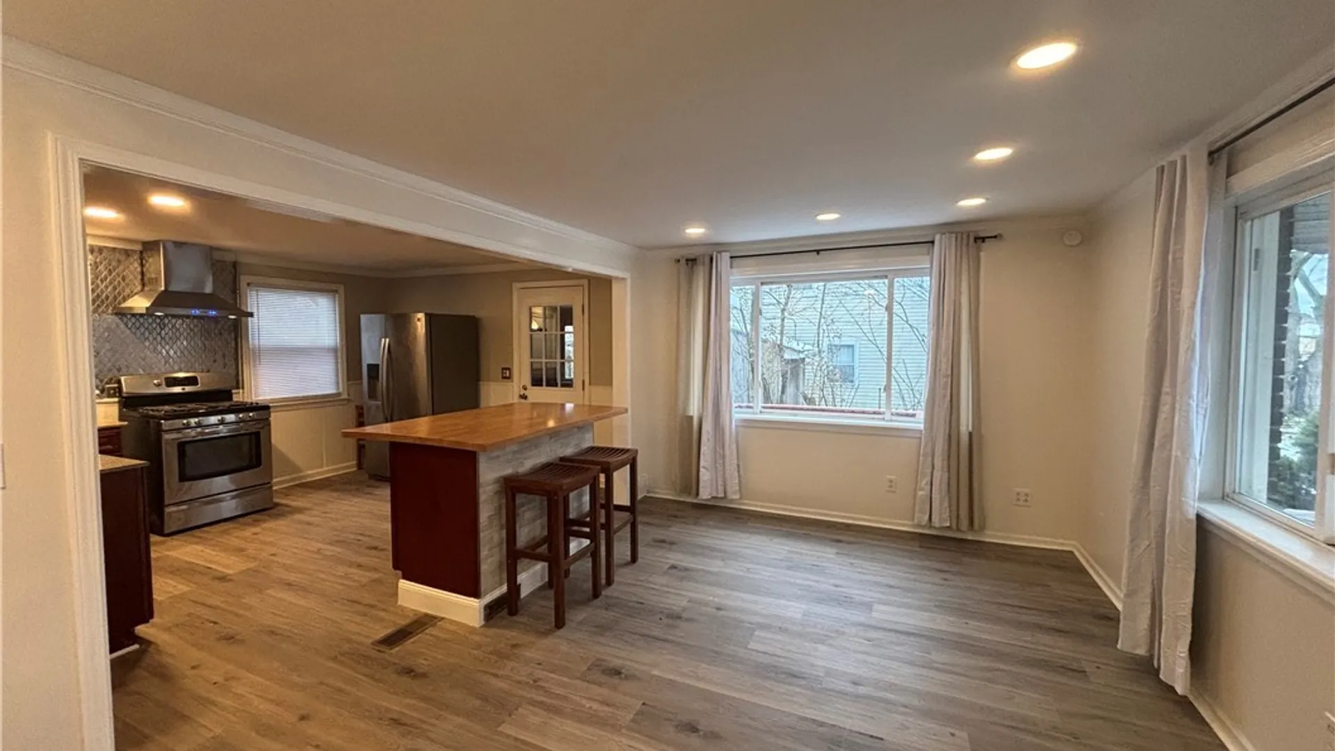 Property at 4765 N Bailey Avenue, Amherst, NY 14226 3