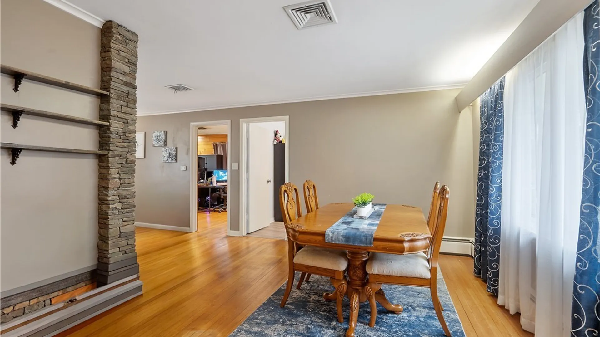 Property at 27 Lynacres Boulevard, DeWitt, NY 13066 11