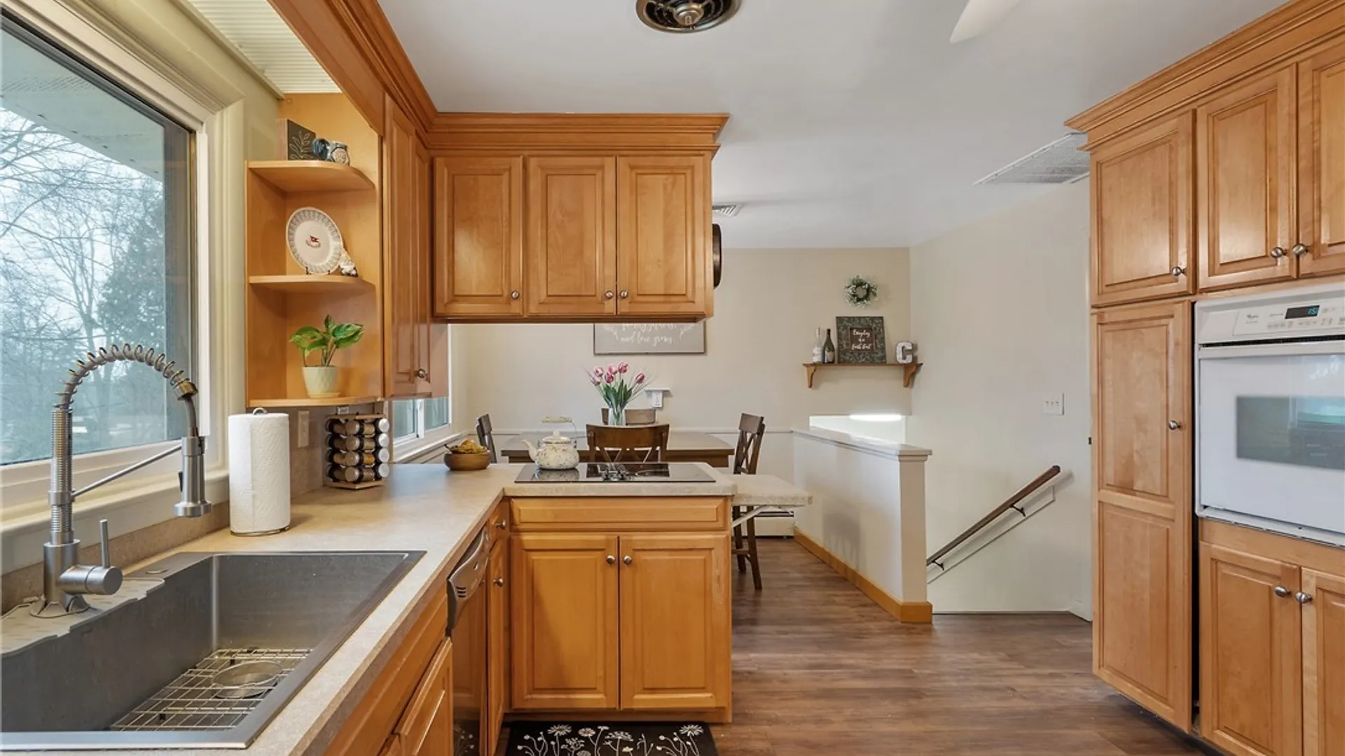 Property at 27 Lynacres Boulevard, DeWitt, NY 13066 13