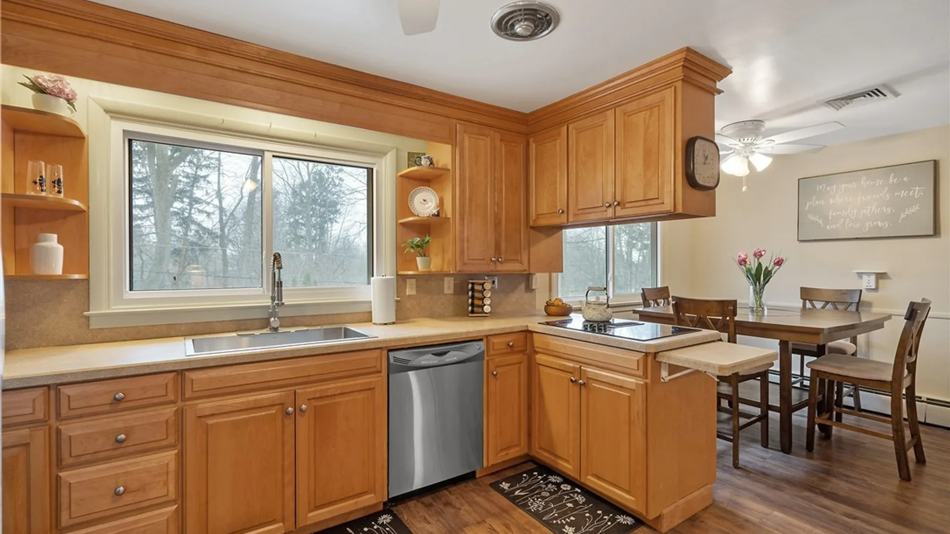 Property at 27 Lynacres Boulevard, DeWitt, NY 13066 14