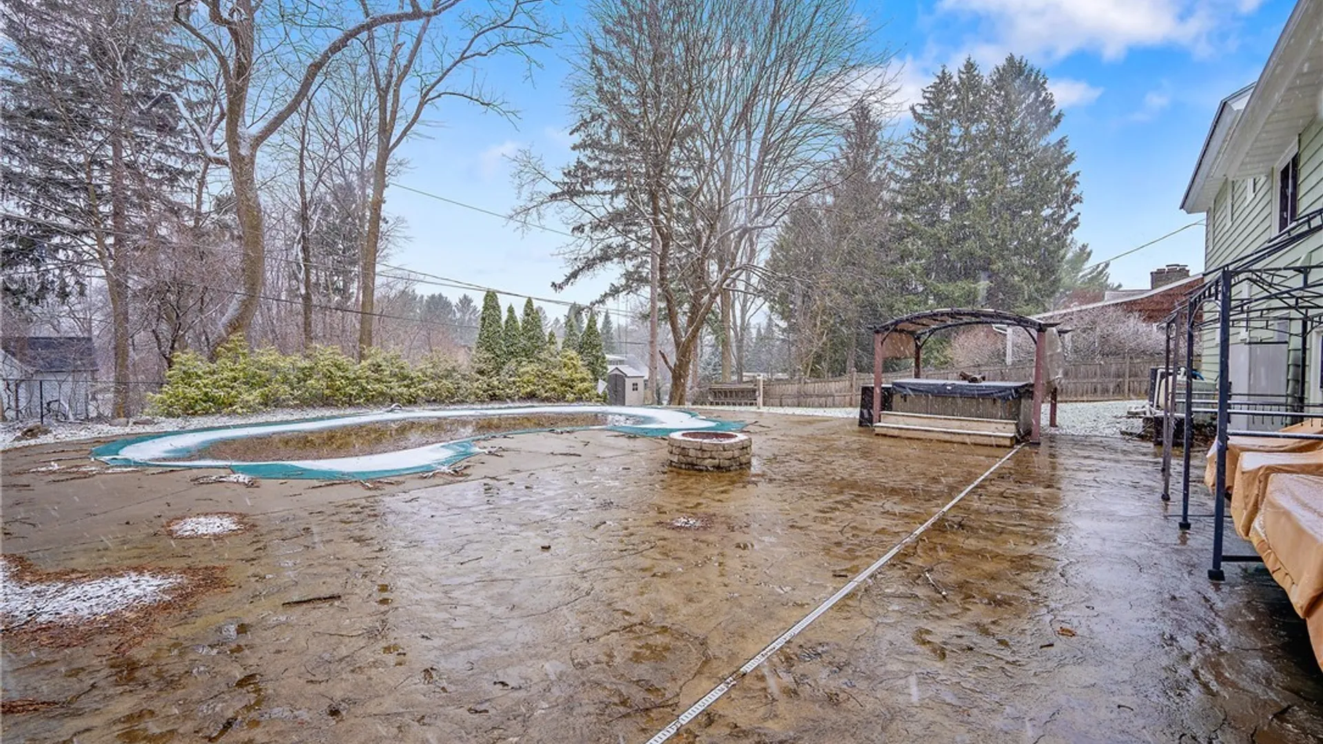 Property at 27 Lynacres Boulevard, DeWitt, NY 13066 40