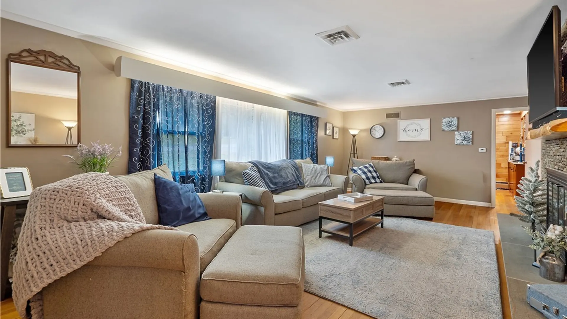 Property at 27 Lynacres Boulevard, DeWitt, NY 13066 6