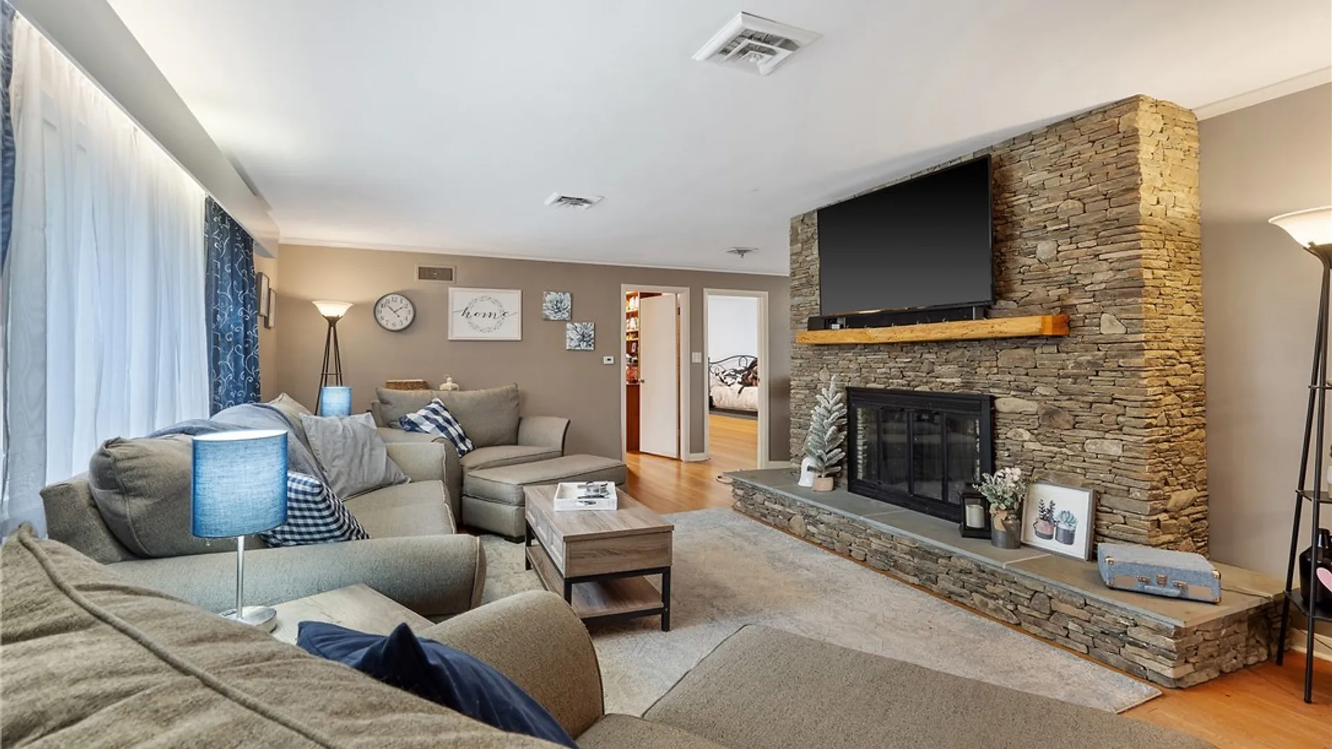 Property at 27 Lynacres Boulevard, DeWitt, NY 13066 7