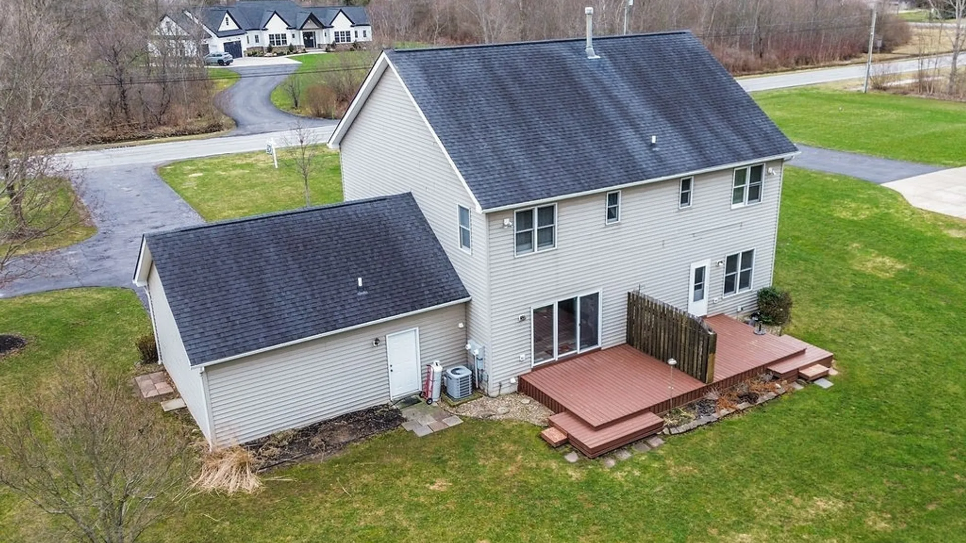 Property at 9520 Lapp Road, Clarence, NY 14032 3