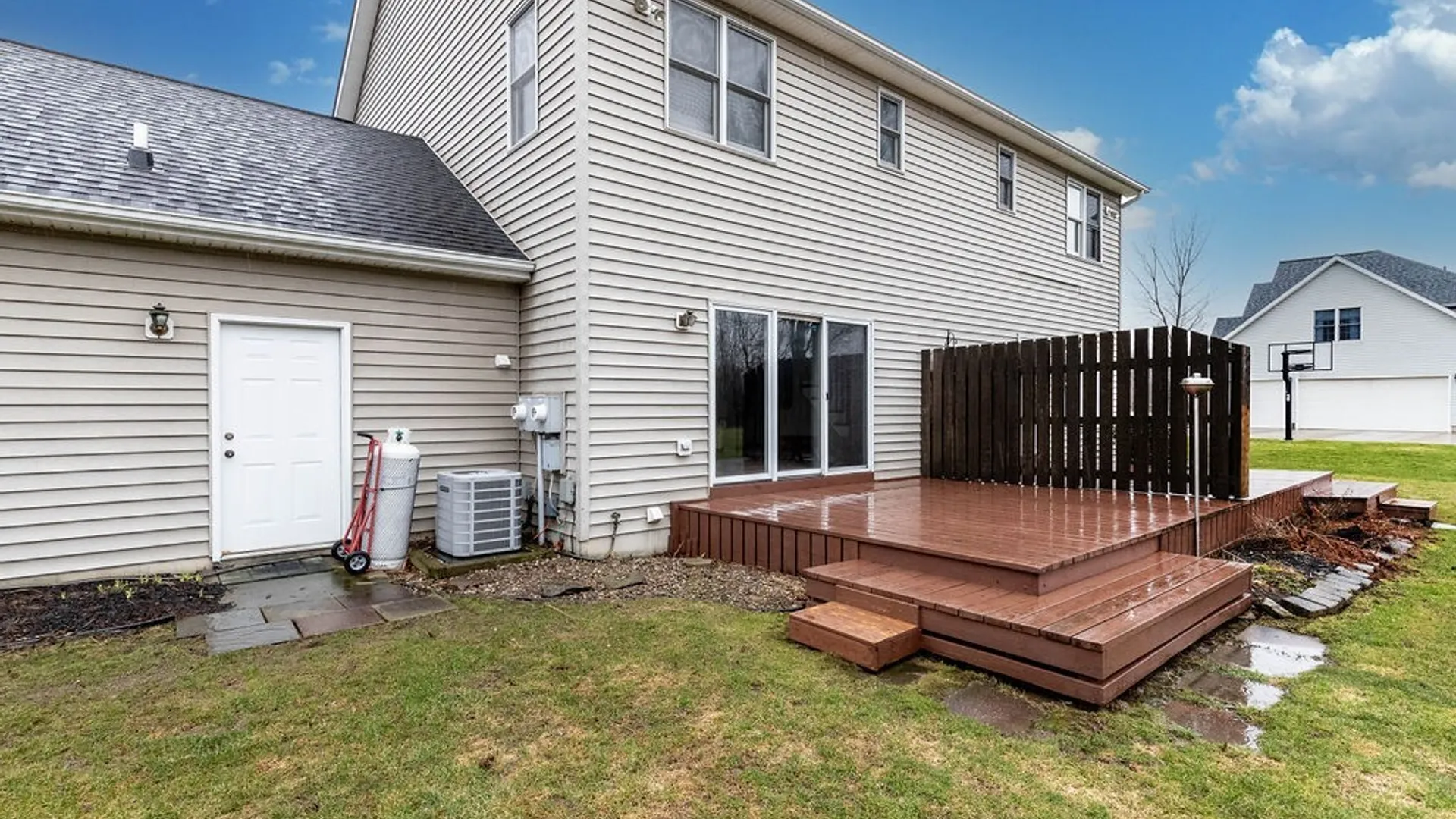 Property at 9520 Lapp Road, Clarence, NY 14032 4