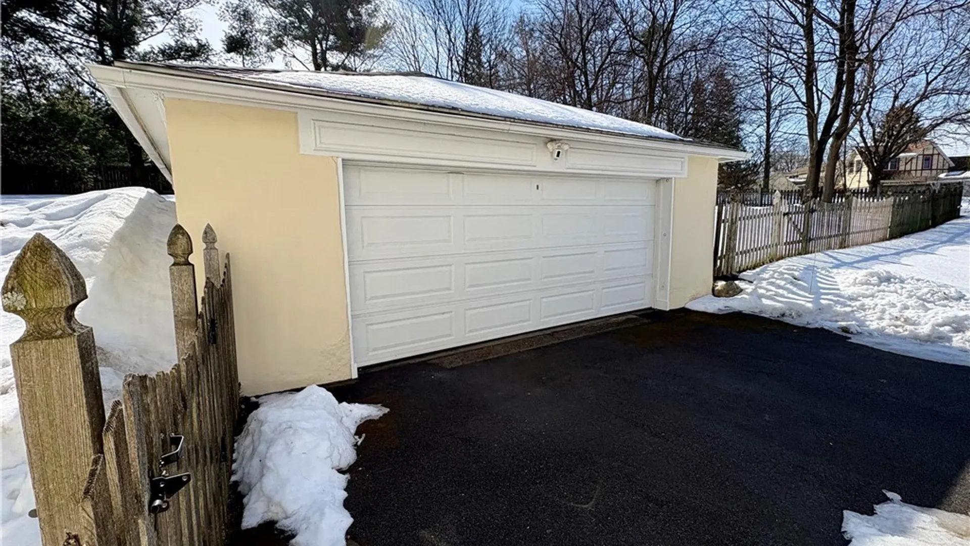 Property at 206 Edgemont Drive, Syracuse, NY 13214 8