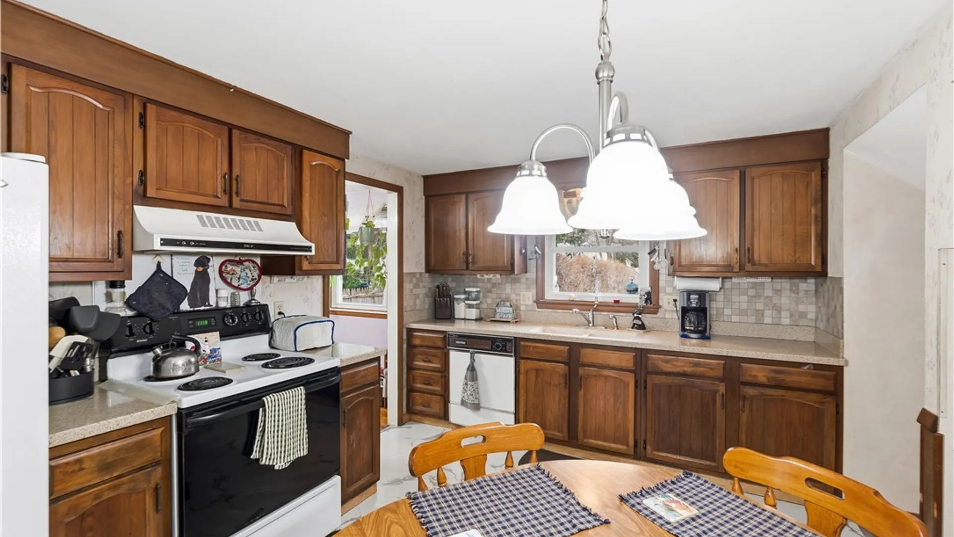 Property at 112 Merriwether Drive, Camillus, NY 13219 17