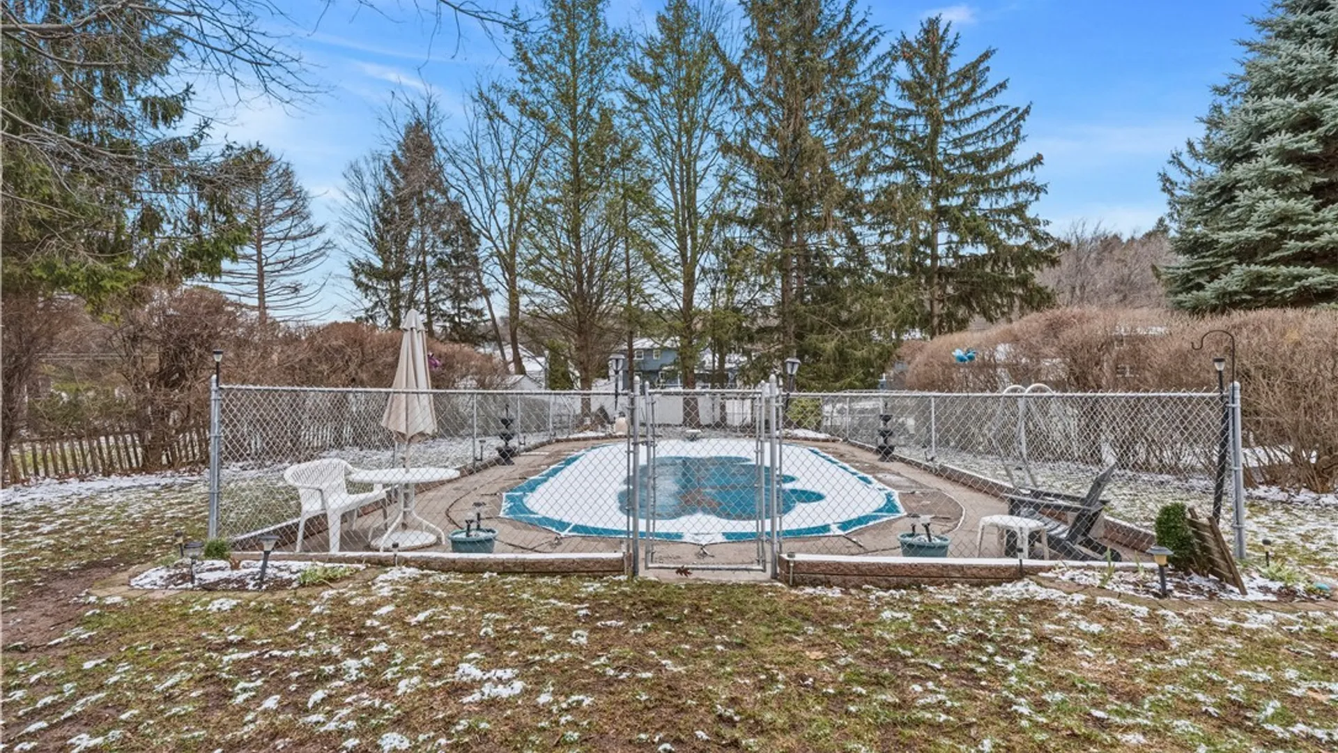 Property at 112 Merriwether Drive, Camillus, NY 13219 44