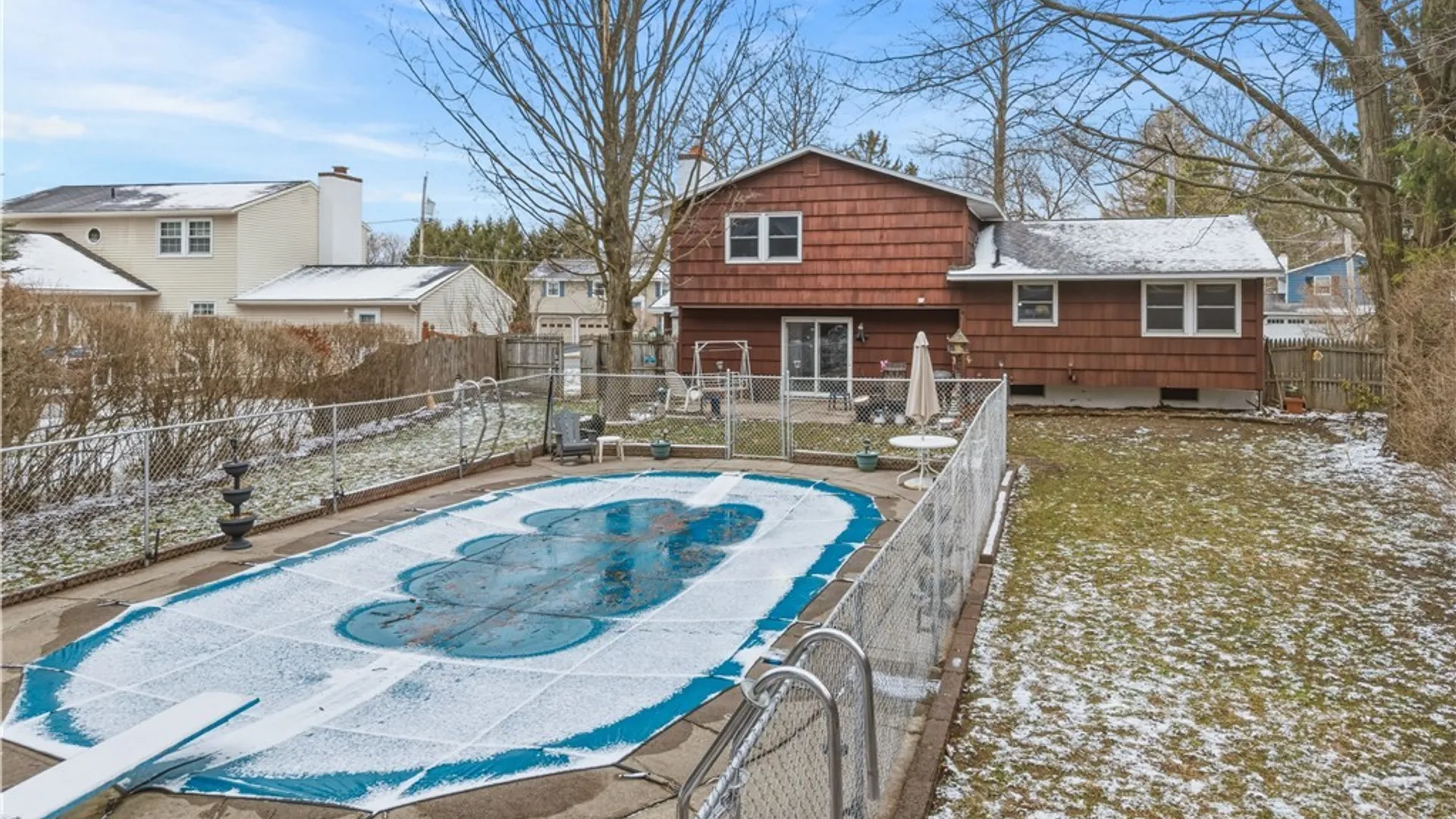 Property at 112 Merriwether Drive, Camillus, NY 13219 49