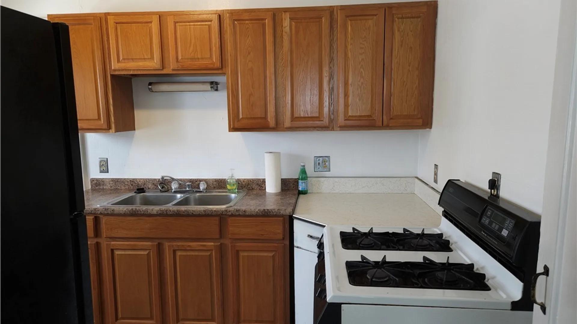 Property at 1215 Oak Street, Syracuse, NY 13203 26