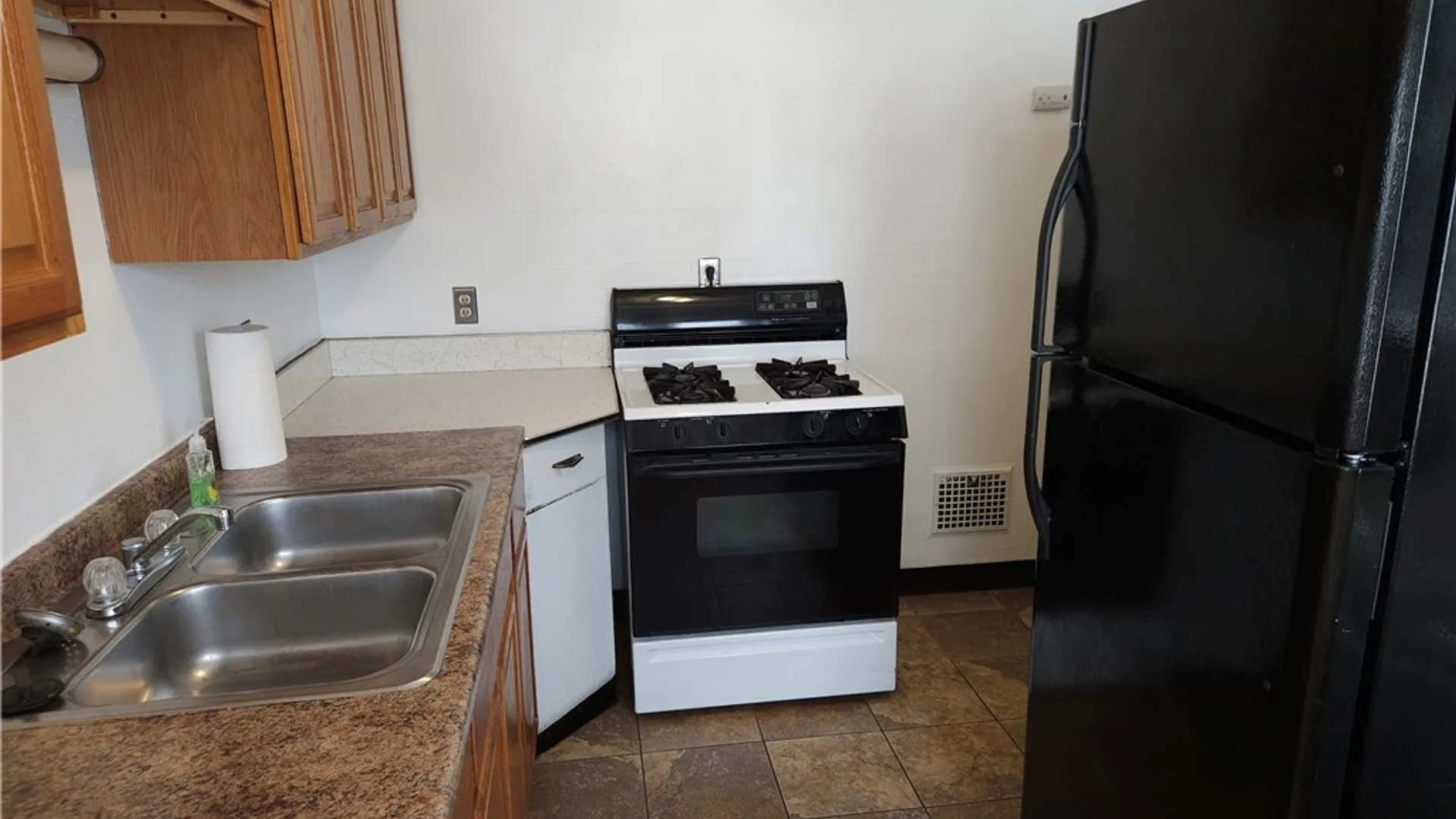 Property at 1215 Oak Street, Syracuse, NY 13203 30