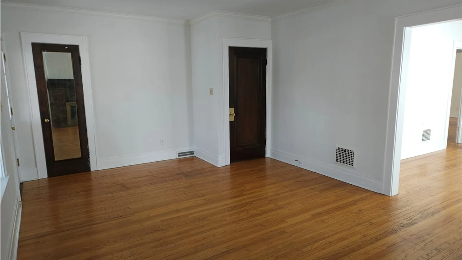 Property at 1215 Oak Street, Syracuse, NY 13203 7
