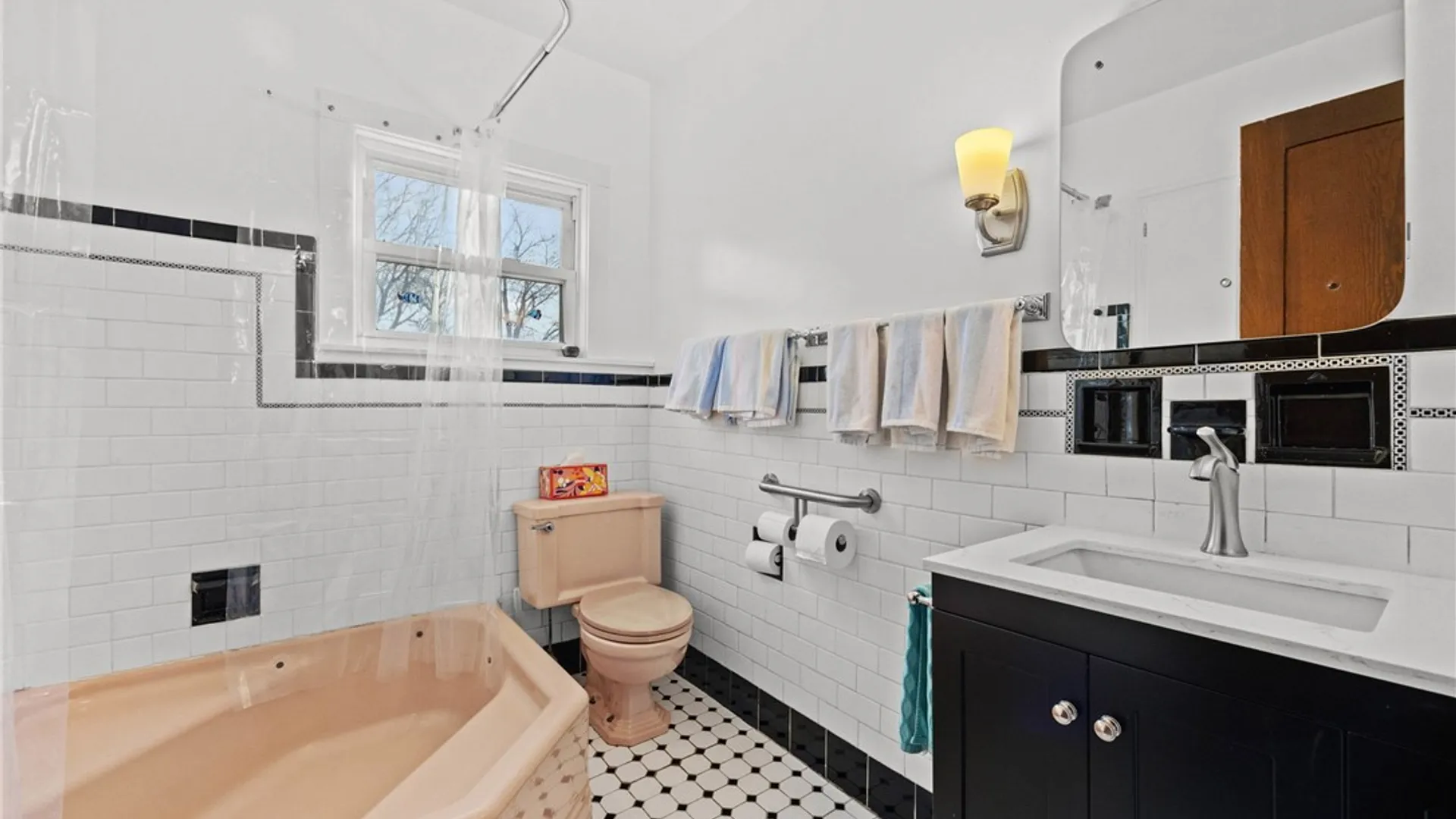 Property at 21 Kenilworth Terrace, Rochester, NY 14605 21