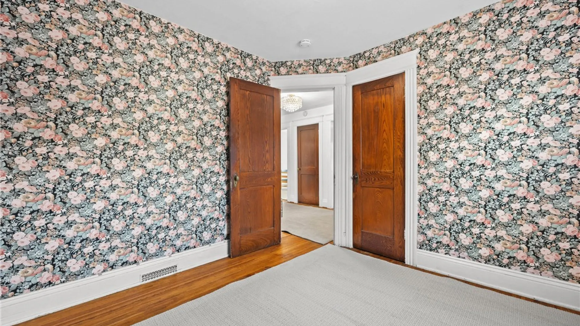 Property at 21 Kenilworth Terrace, Rochester, NY 14605 27