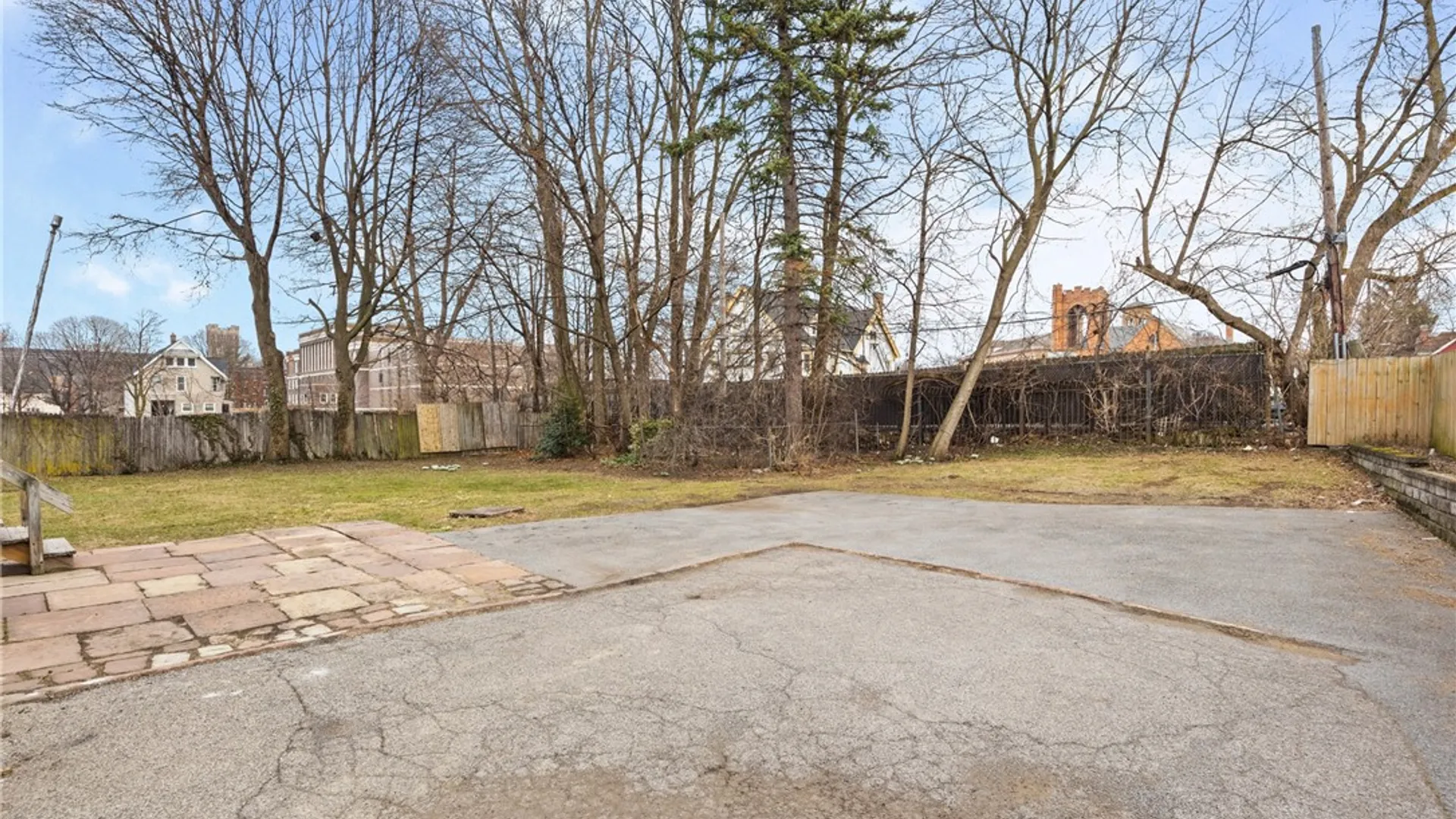 Property at 21 Kenilworth Terrace, Rochester, NY 14605 4