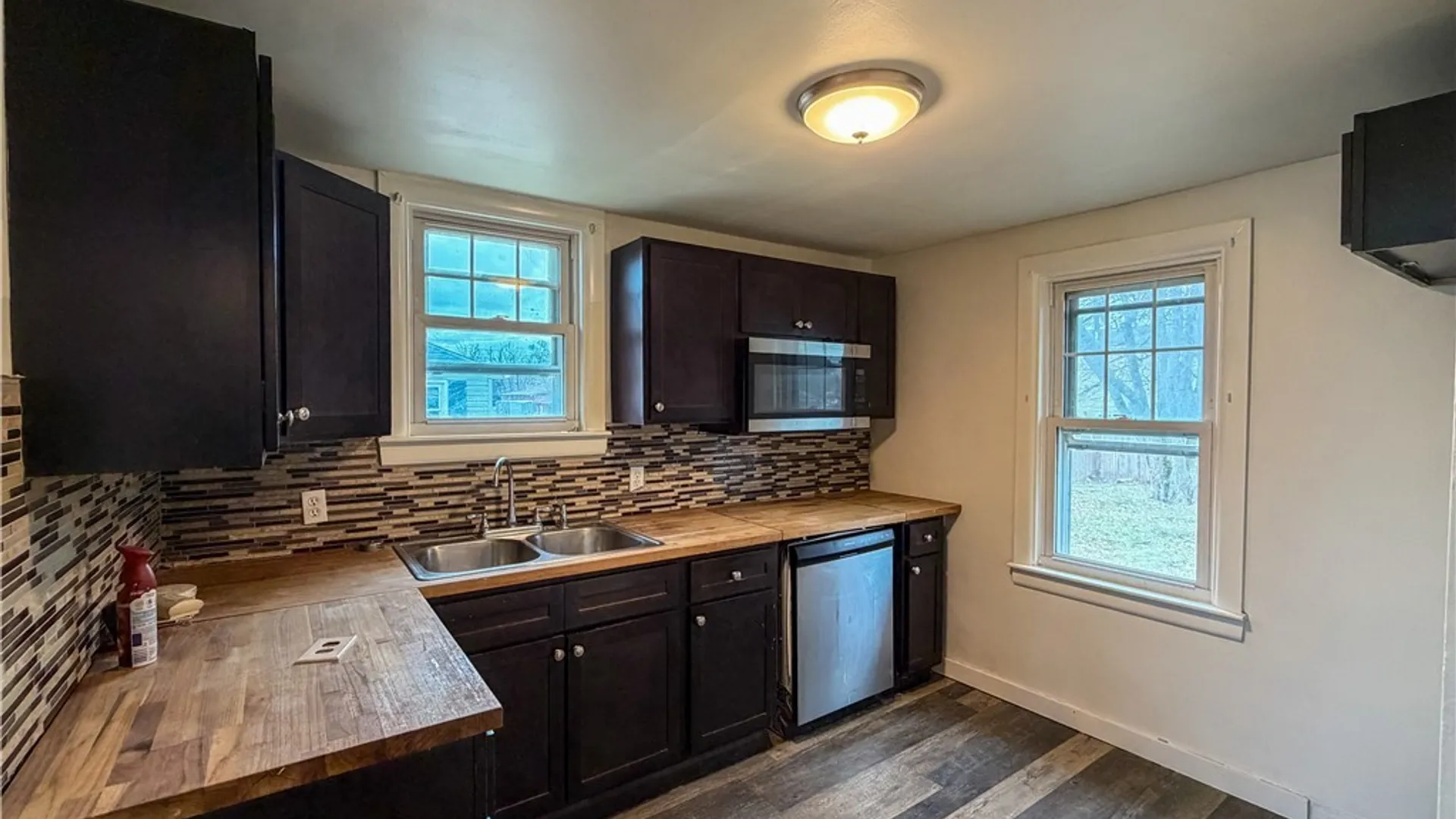 Property at 221 Evergreen Pl, Cheektowaga, NY 14225 10