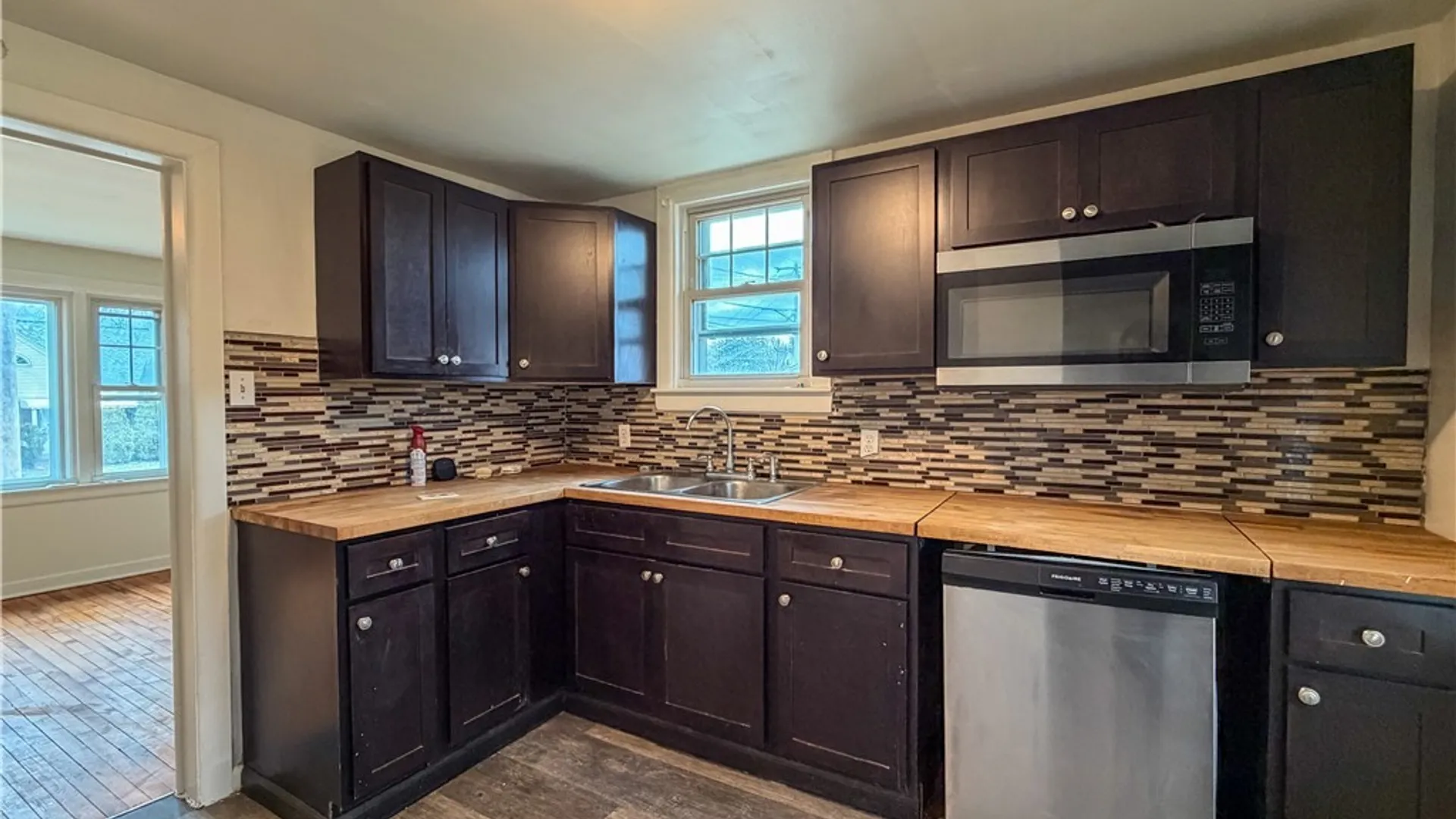 Property at 221 Evergreen Pl, Cheektowaga, NY 14225 11