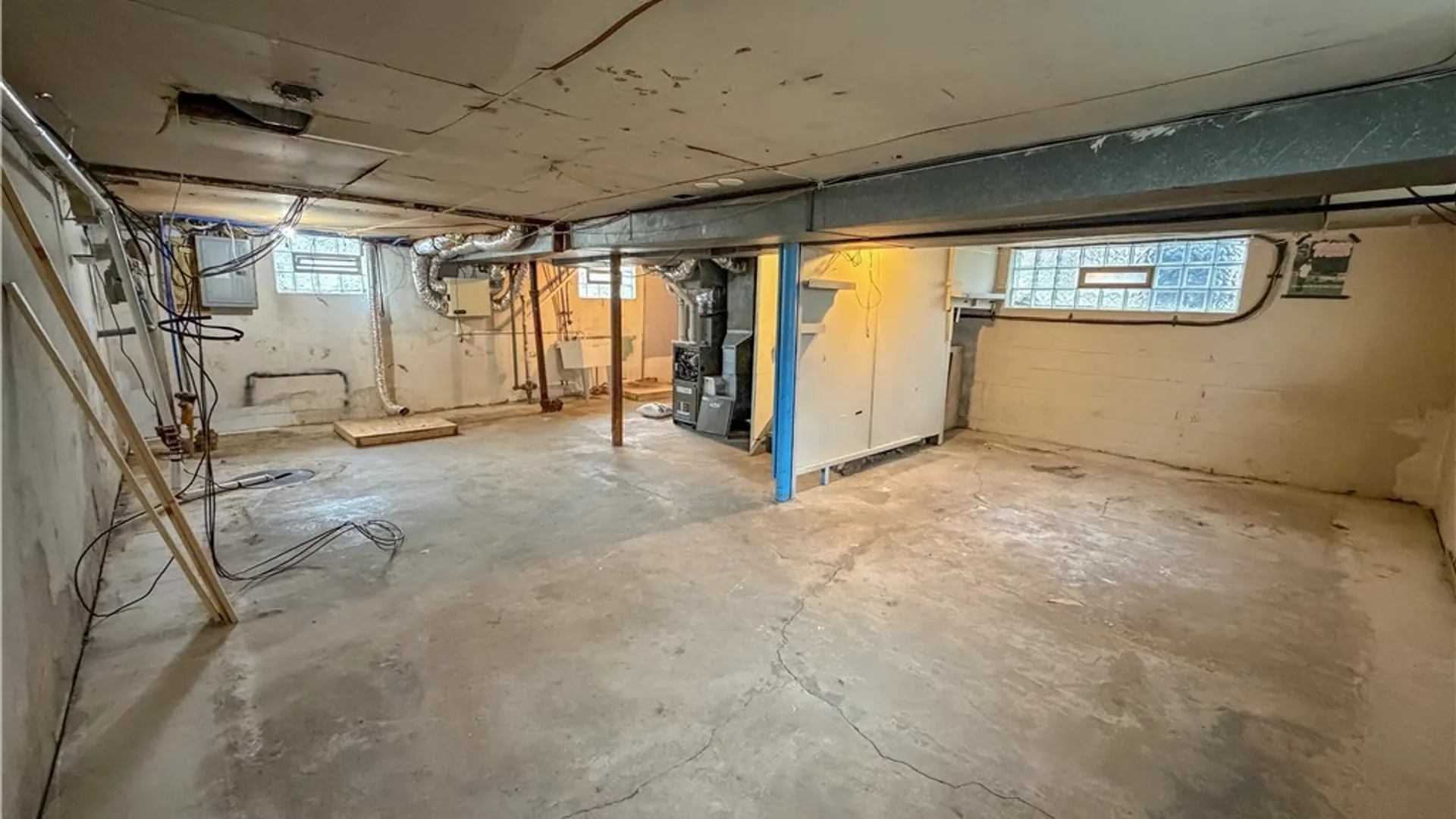 Property at 221 Evergreen Pl, Cheektowaga, NY 14225 21