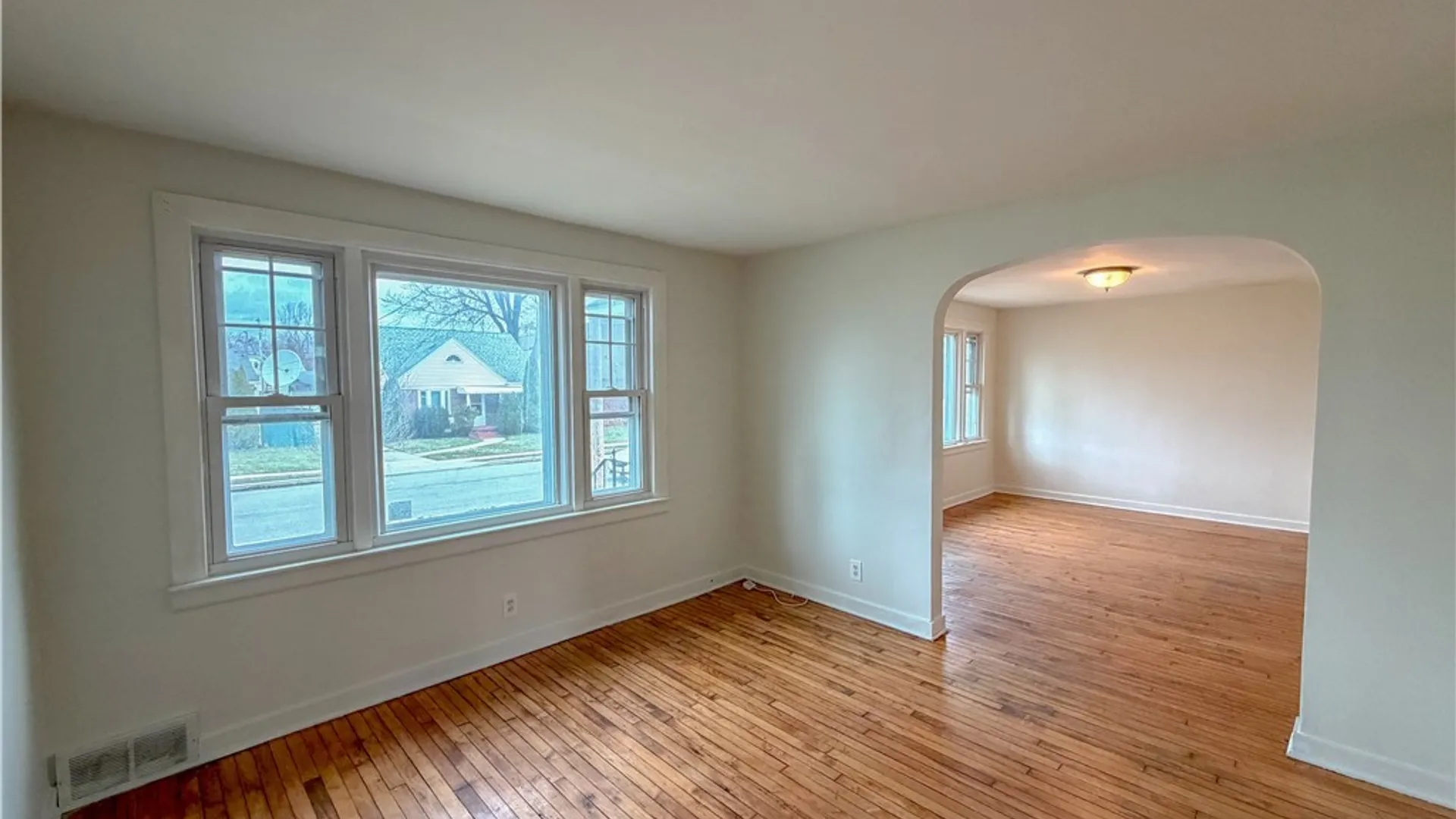 Property at 221 Evergreen Pl, Cheektowaga, NY 14225 7