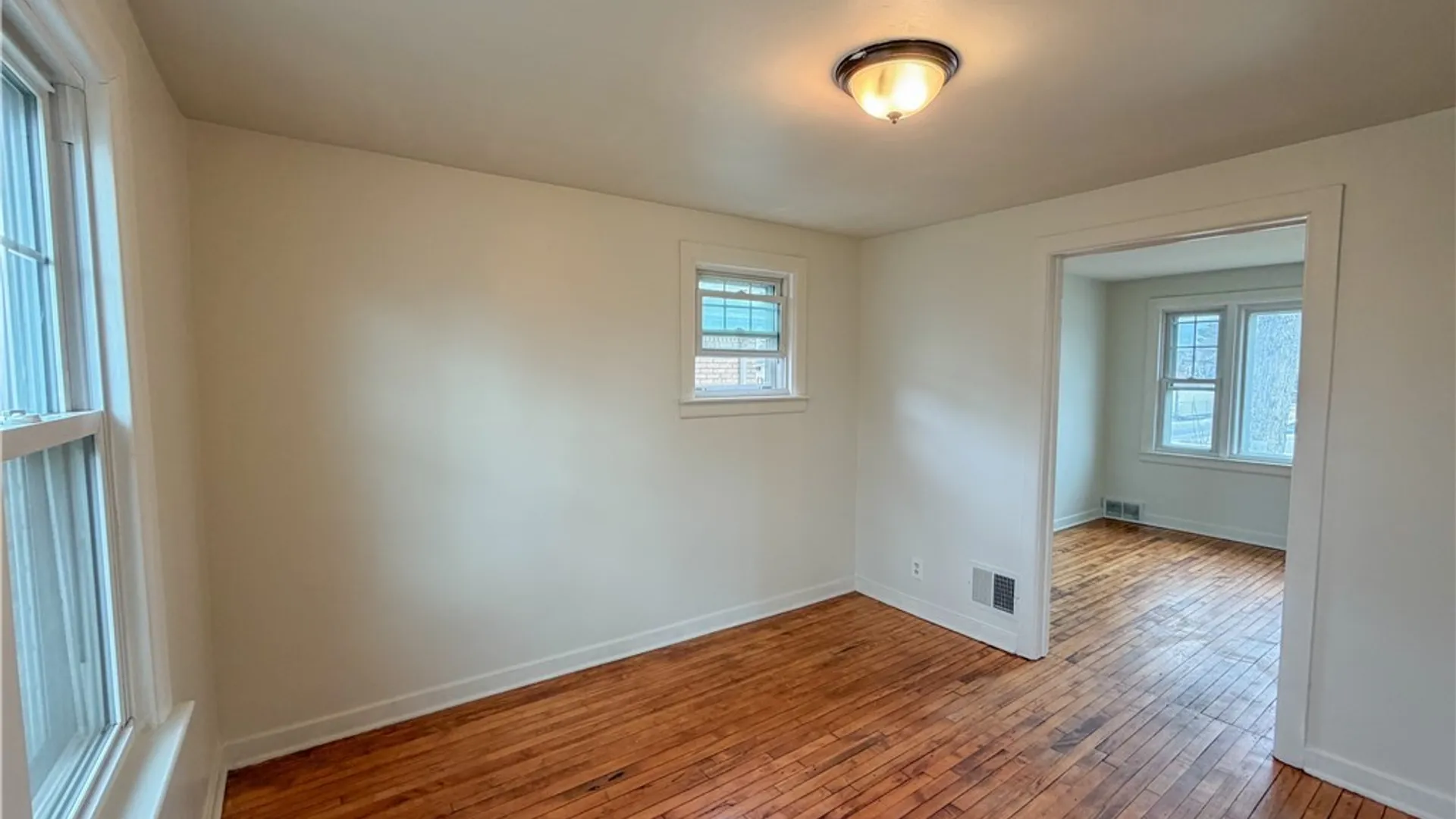 Property at 221 Evergreen Pl, Cheektowaga, NY 14225 9
