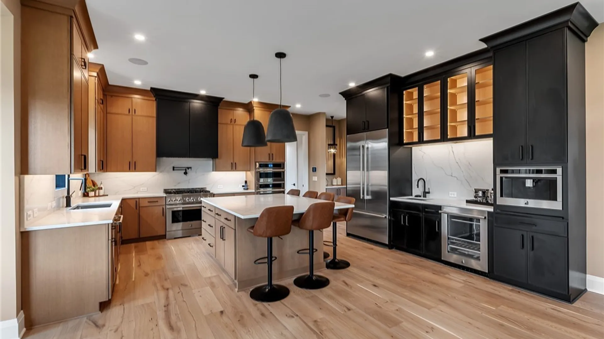 Property at 9797 Longleaf, Clarence, NY 14031 11