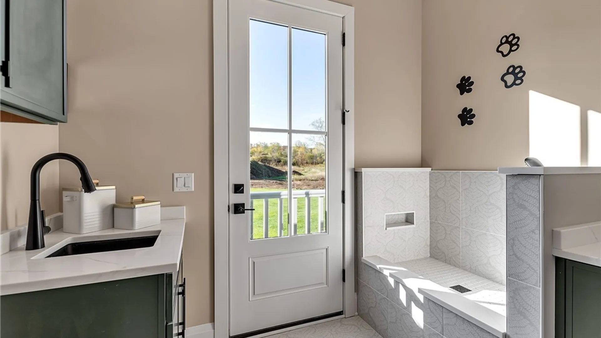 Property at 9797 Longleaf, Clarence, NY 14031 23